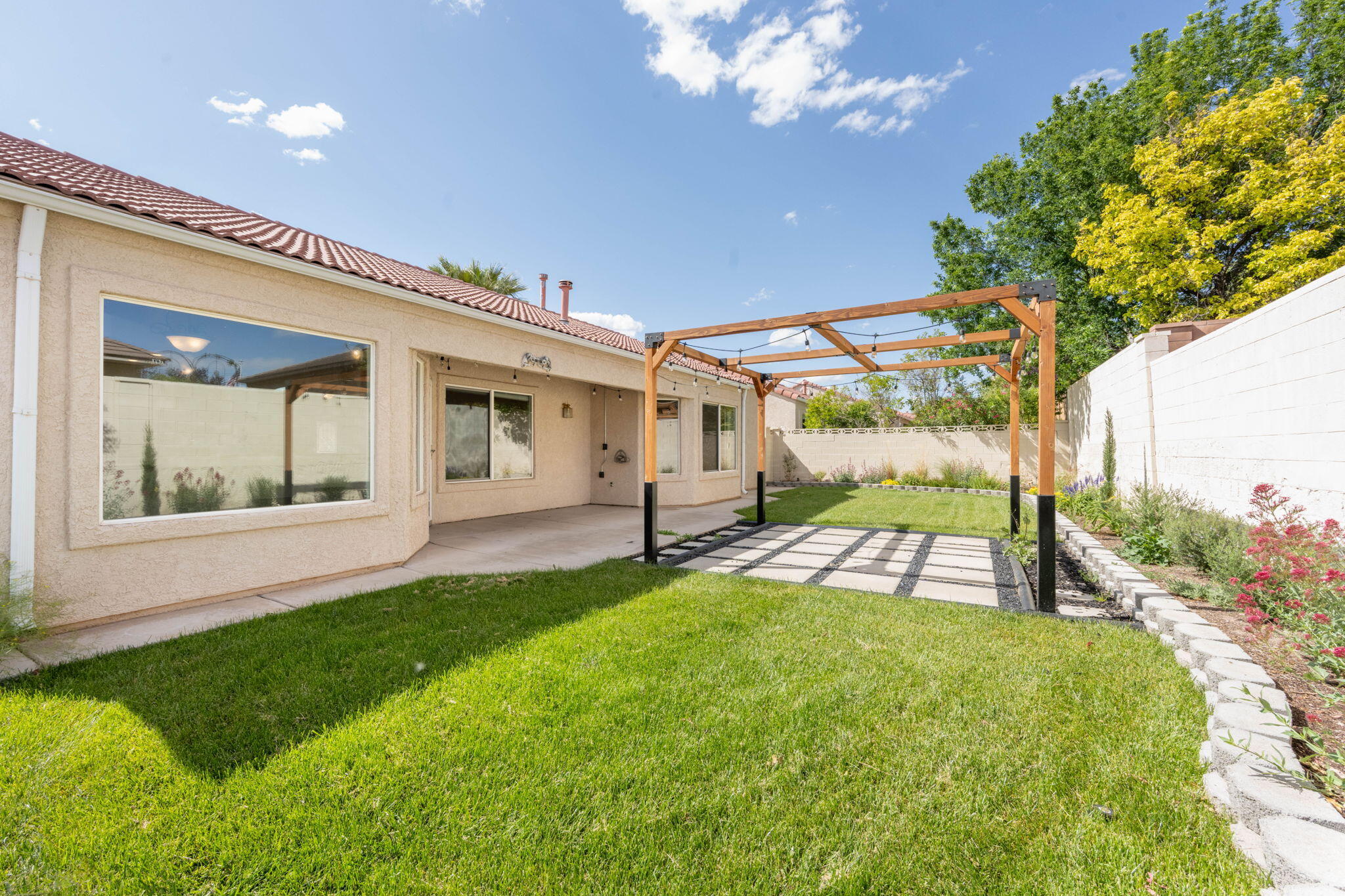 SILVERCREEK TOWNHOMES - Residential