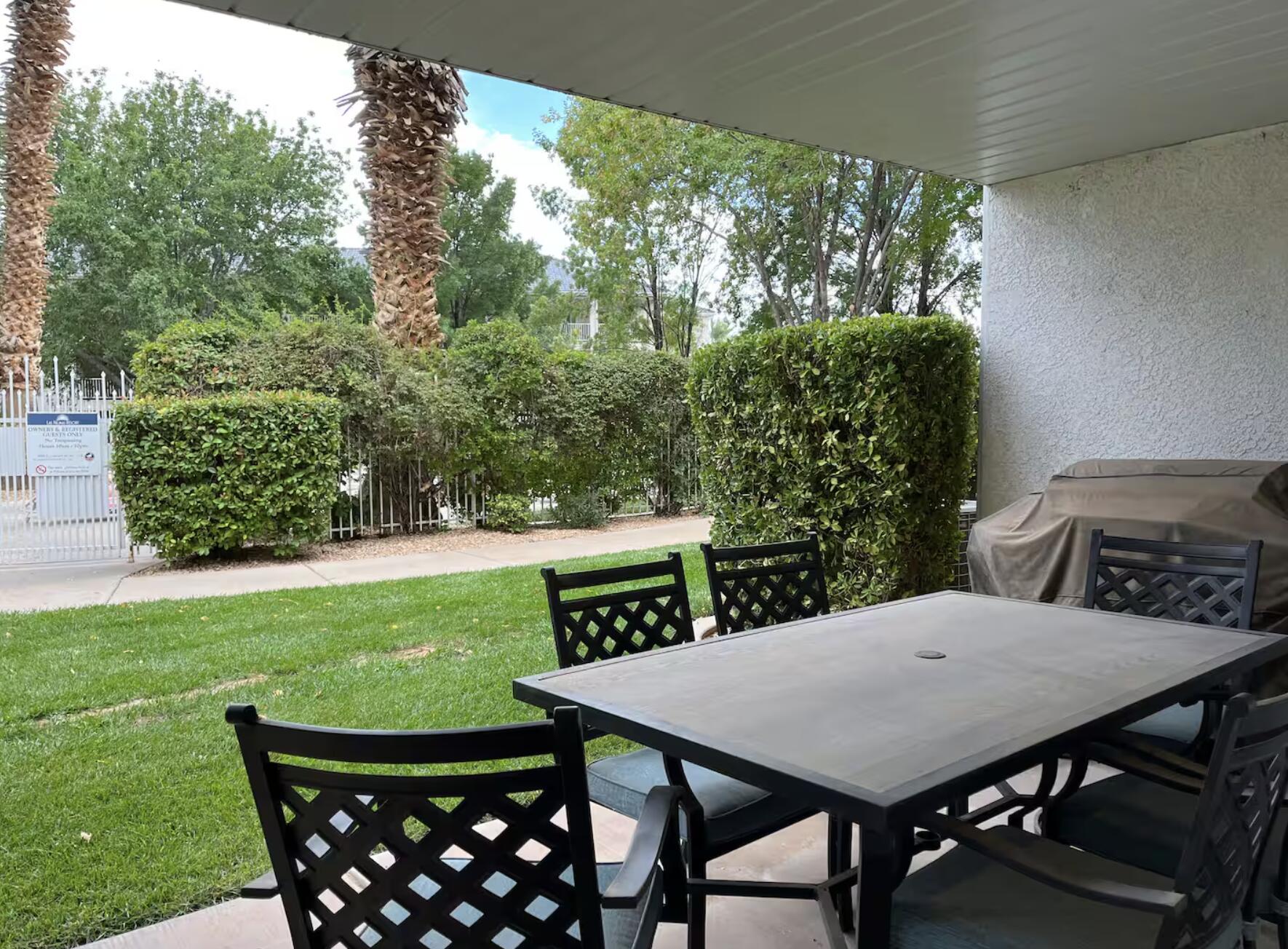 LAS PALMAS RESORT CONDOS - Residential