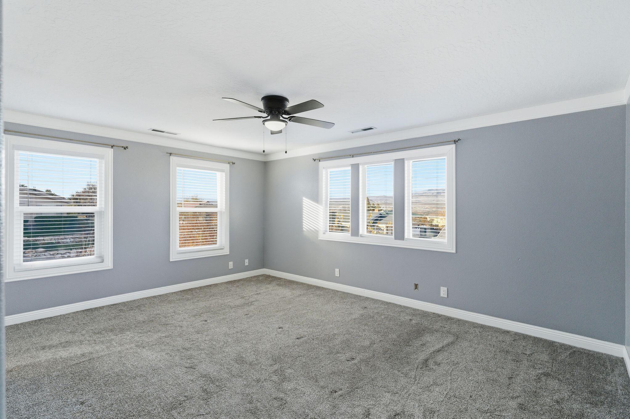 RIDGE WEST - Residential