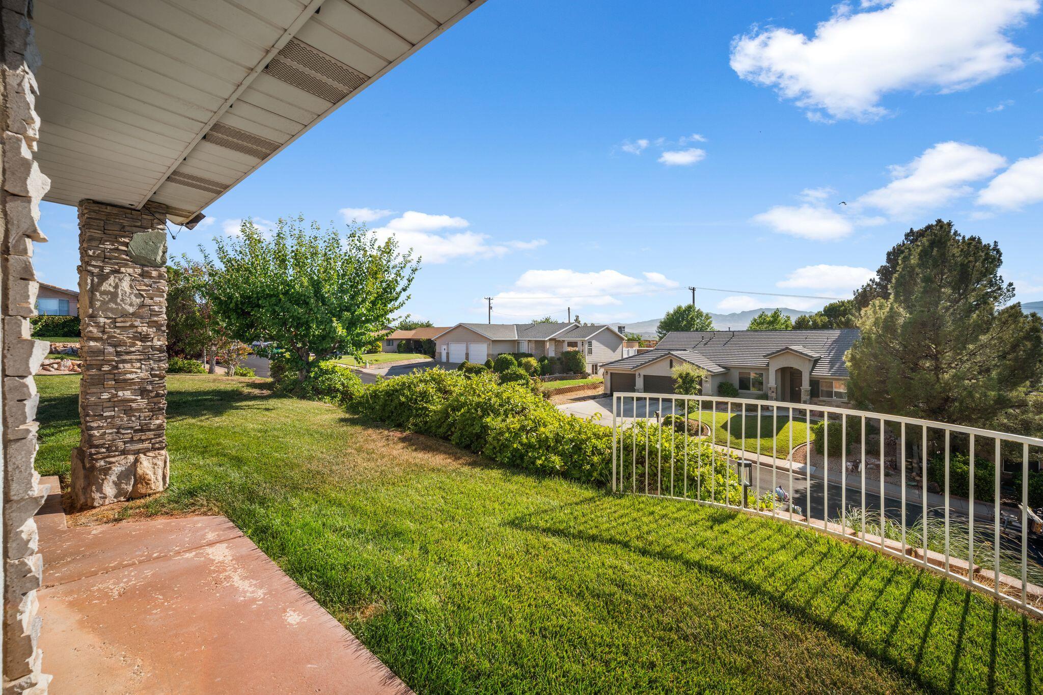 RIDGE WEST - Residential