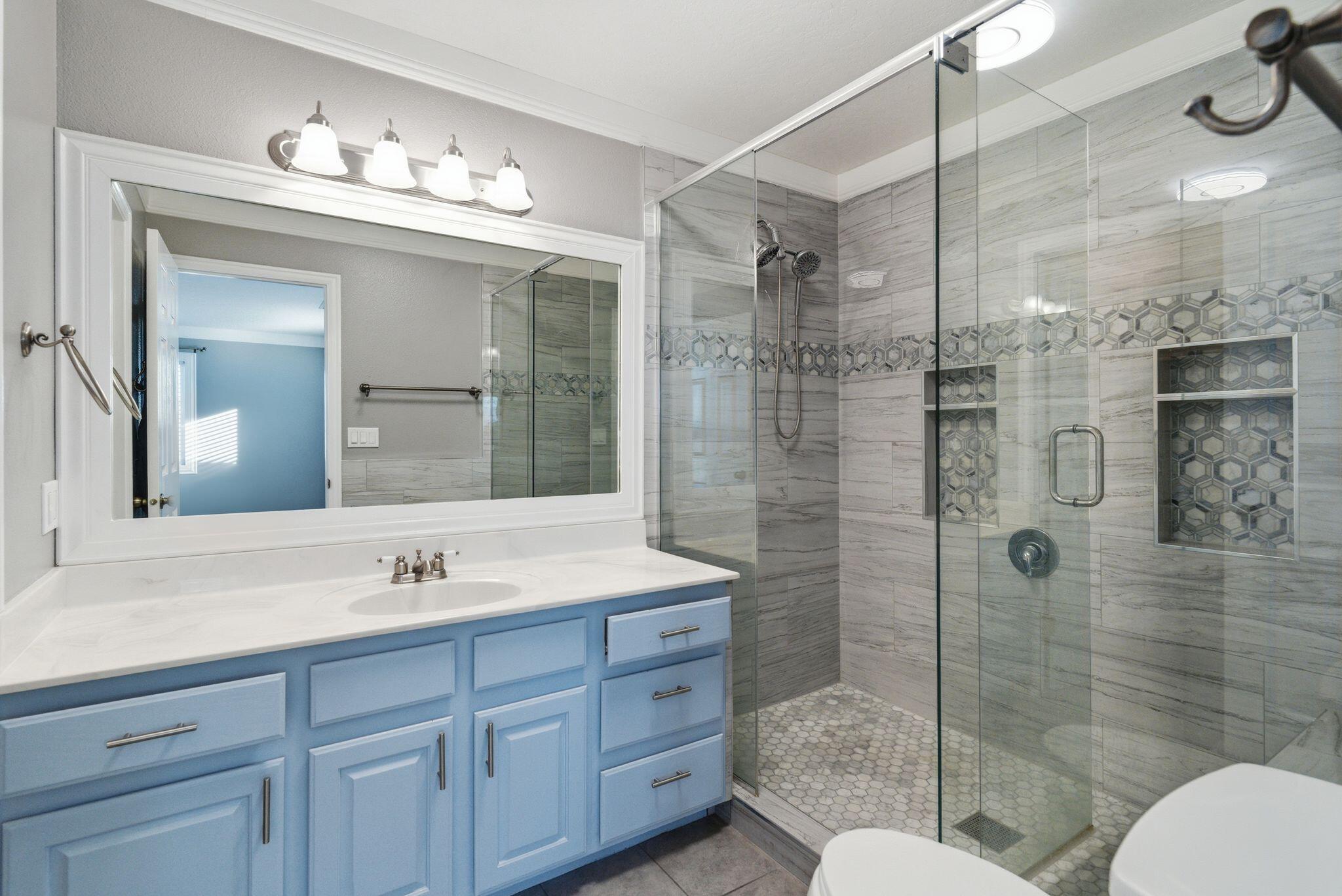 RIDGE WEST - Residential