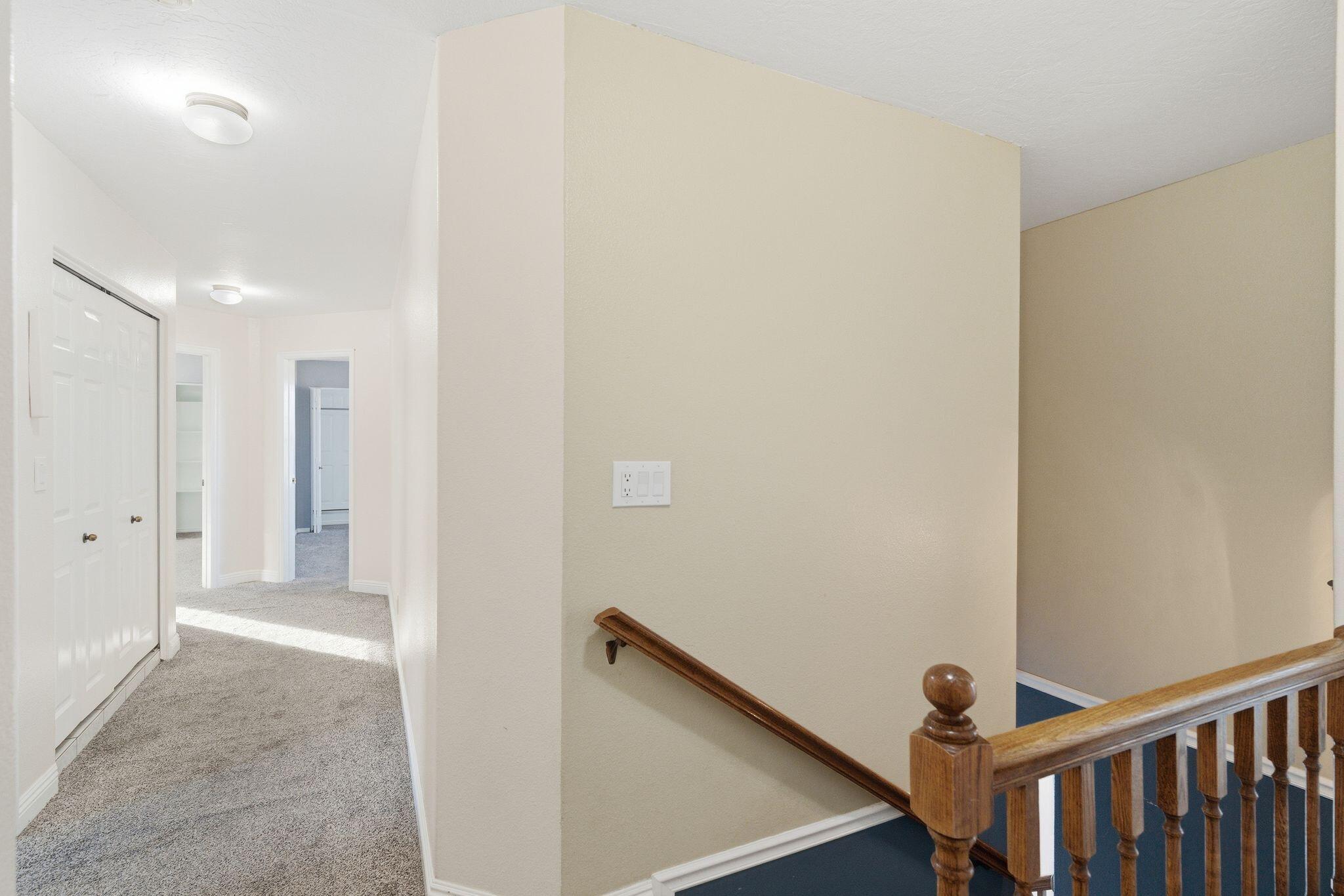 RIDGE WEST - Residential