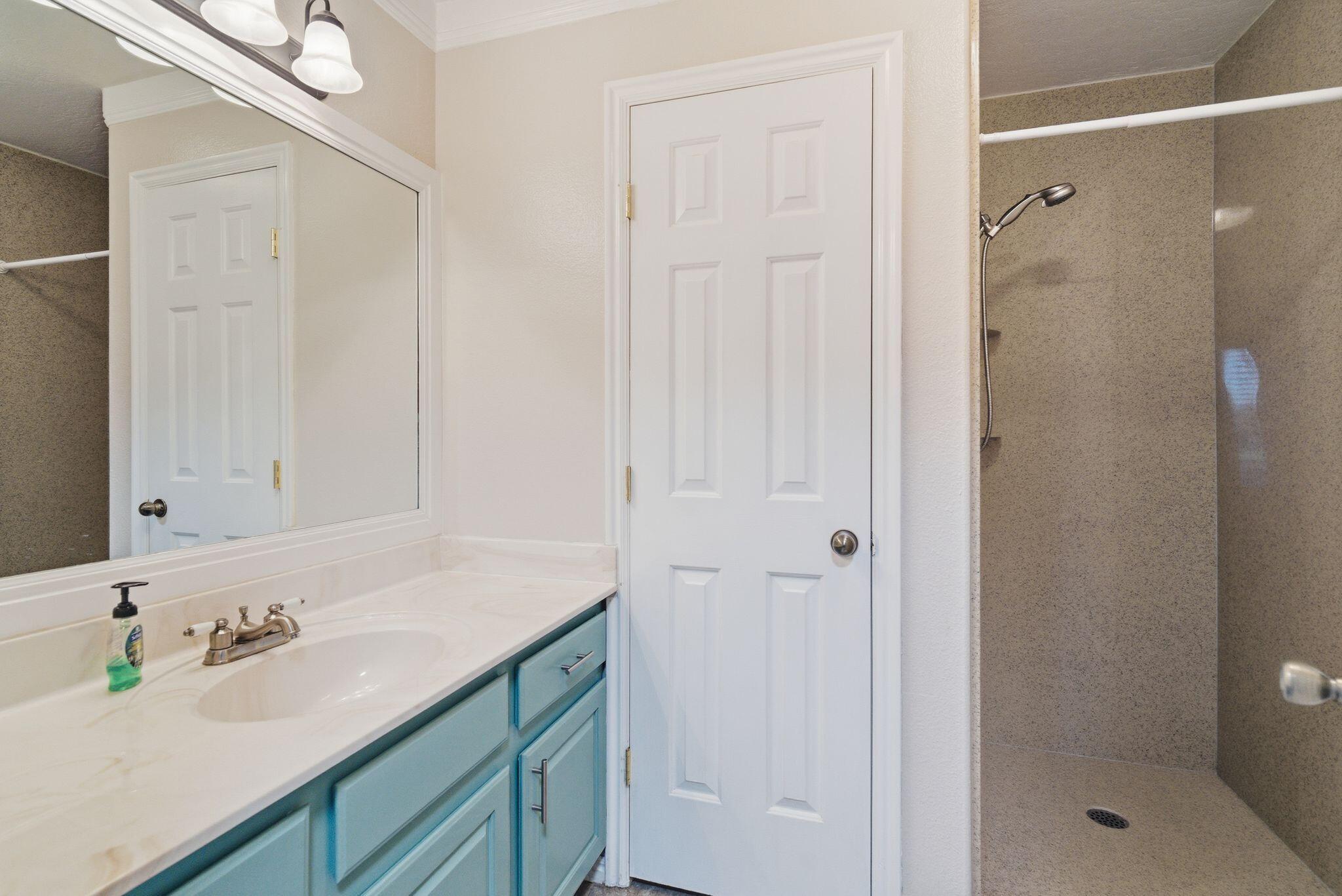 RIDGE WEST - Residential