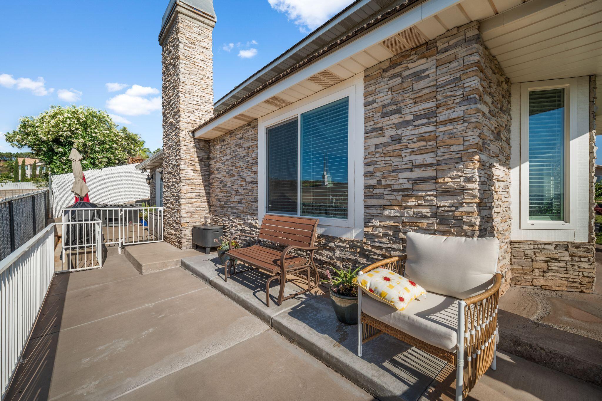 RIDGE WEST - Residential