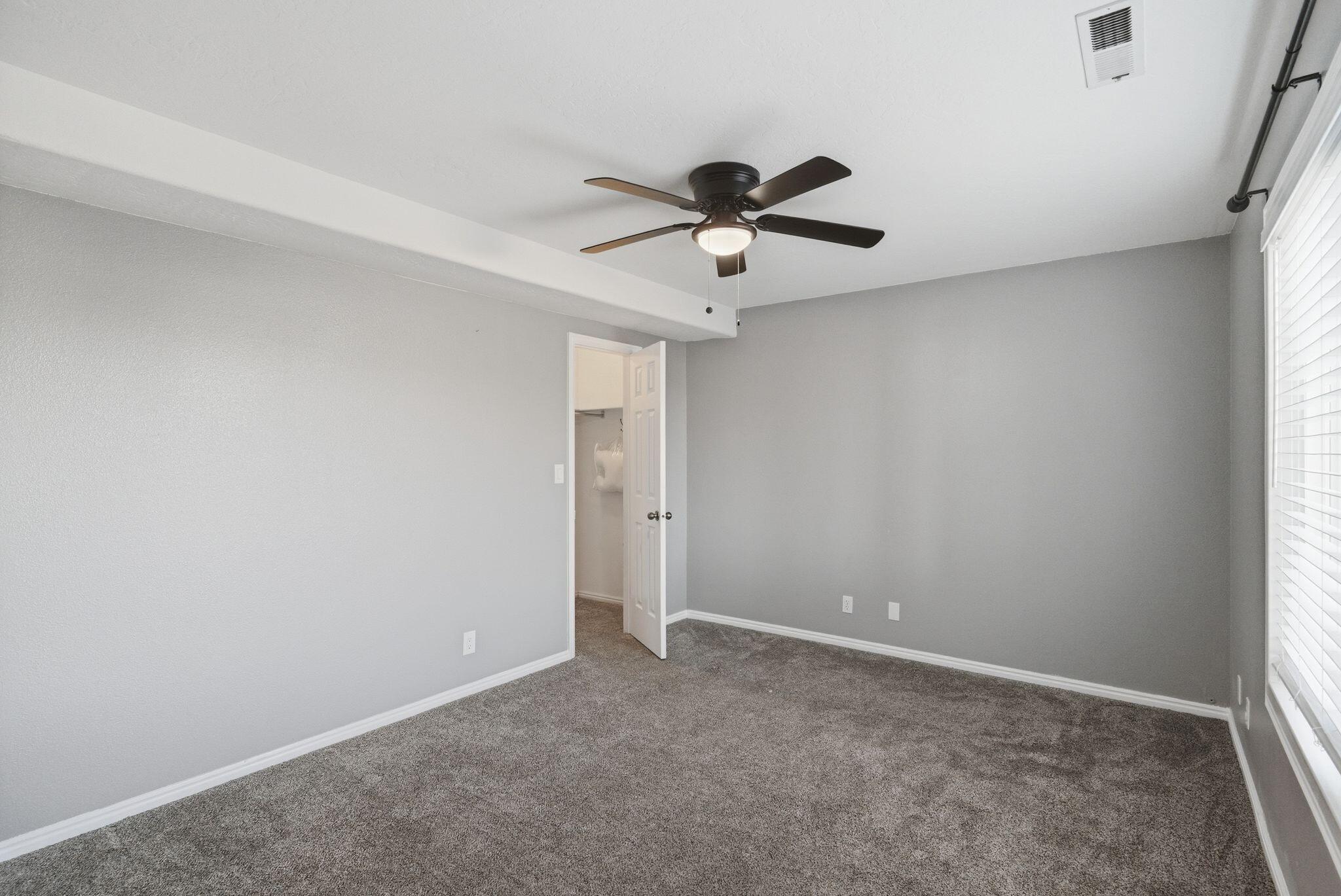 RIDGE WEST - Residential