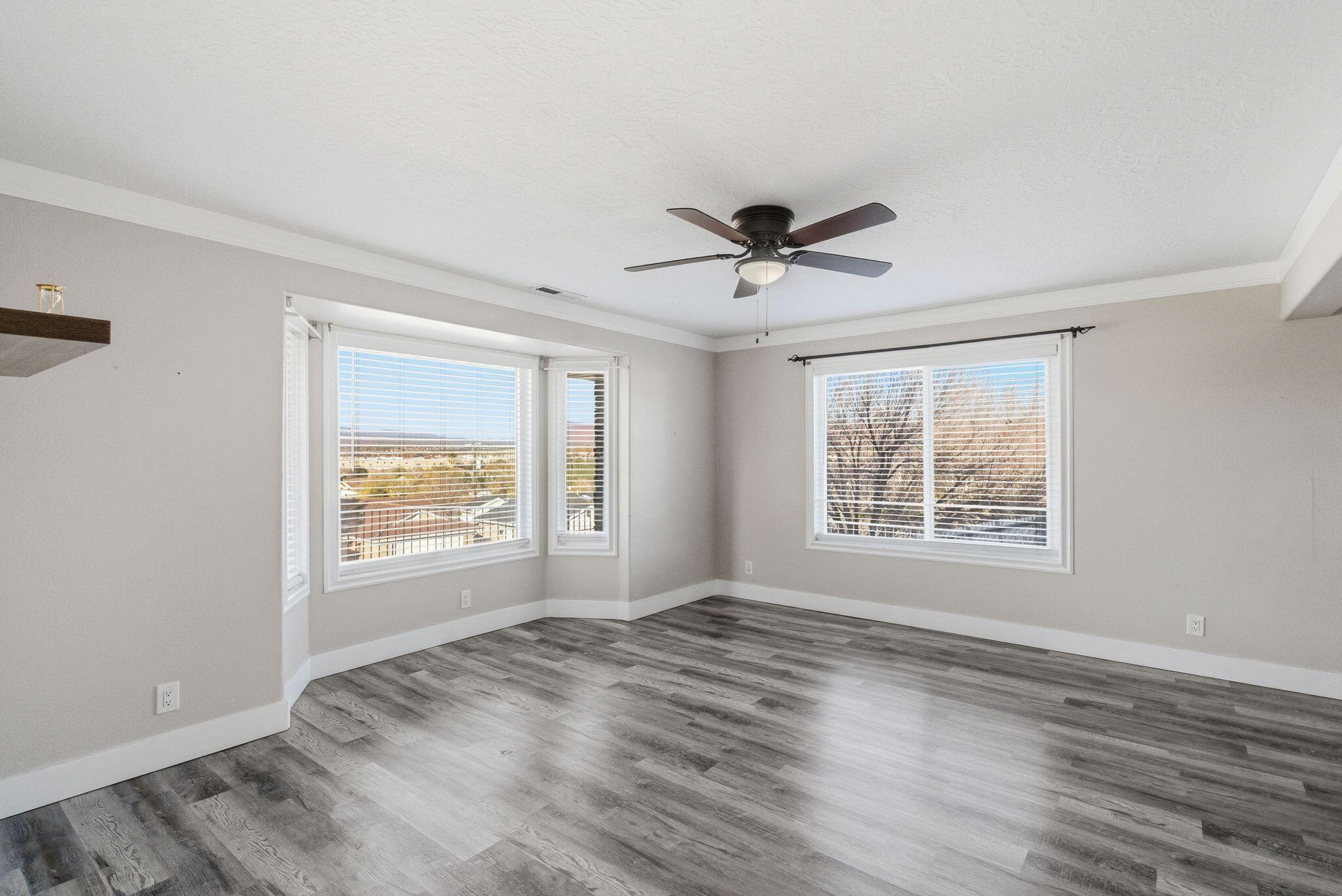 RIDGE WEST - Residential