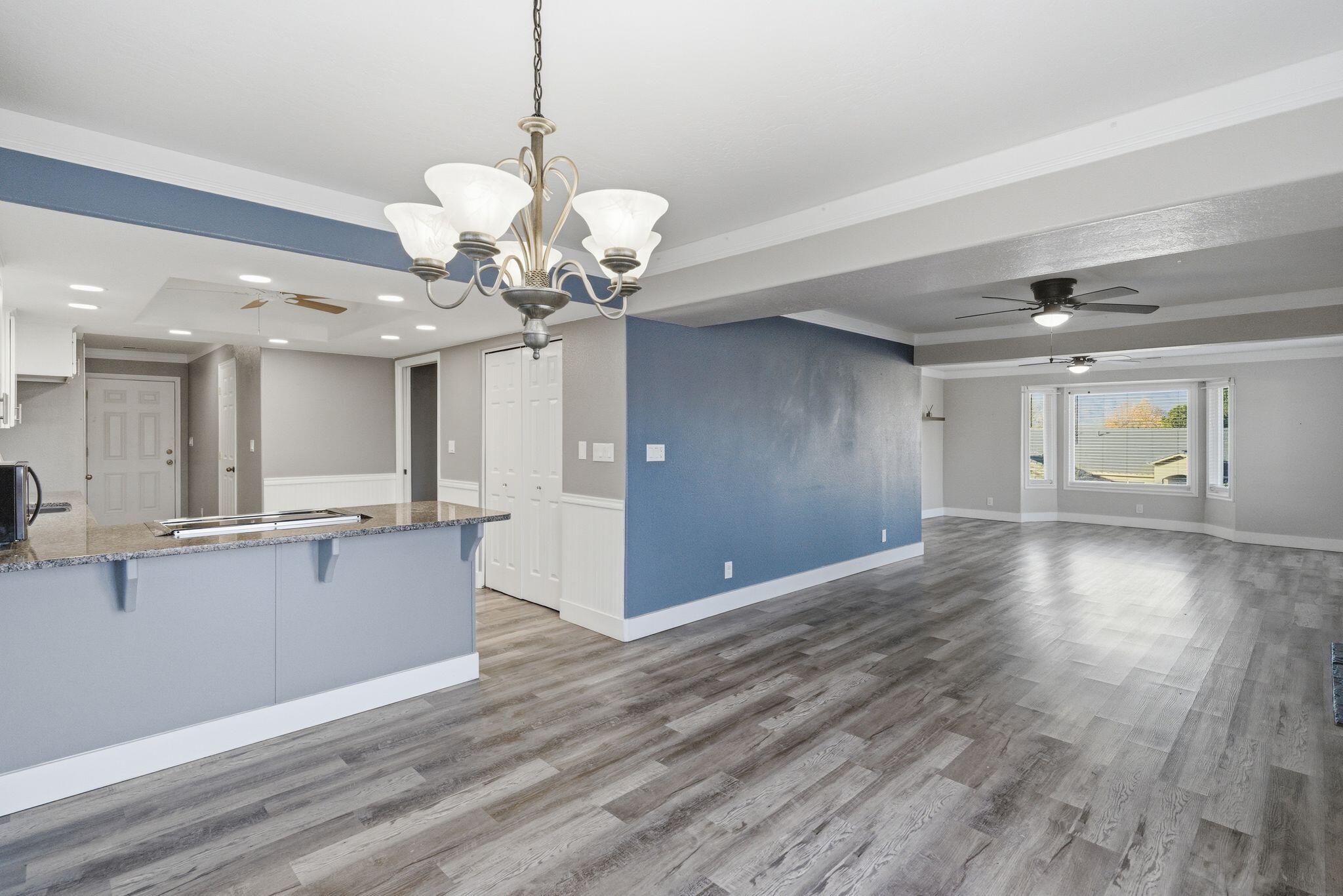 RIDGE WEST - Residential