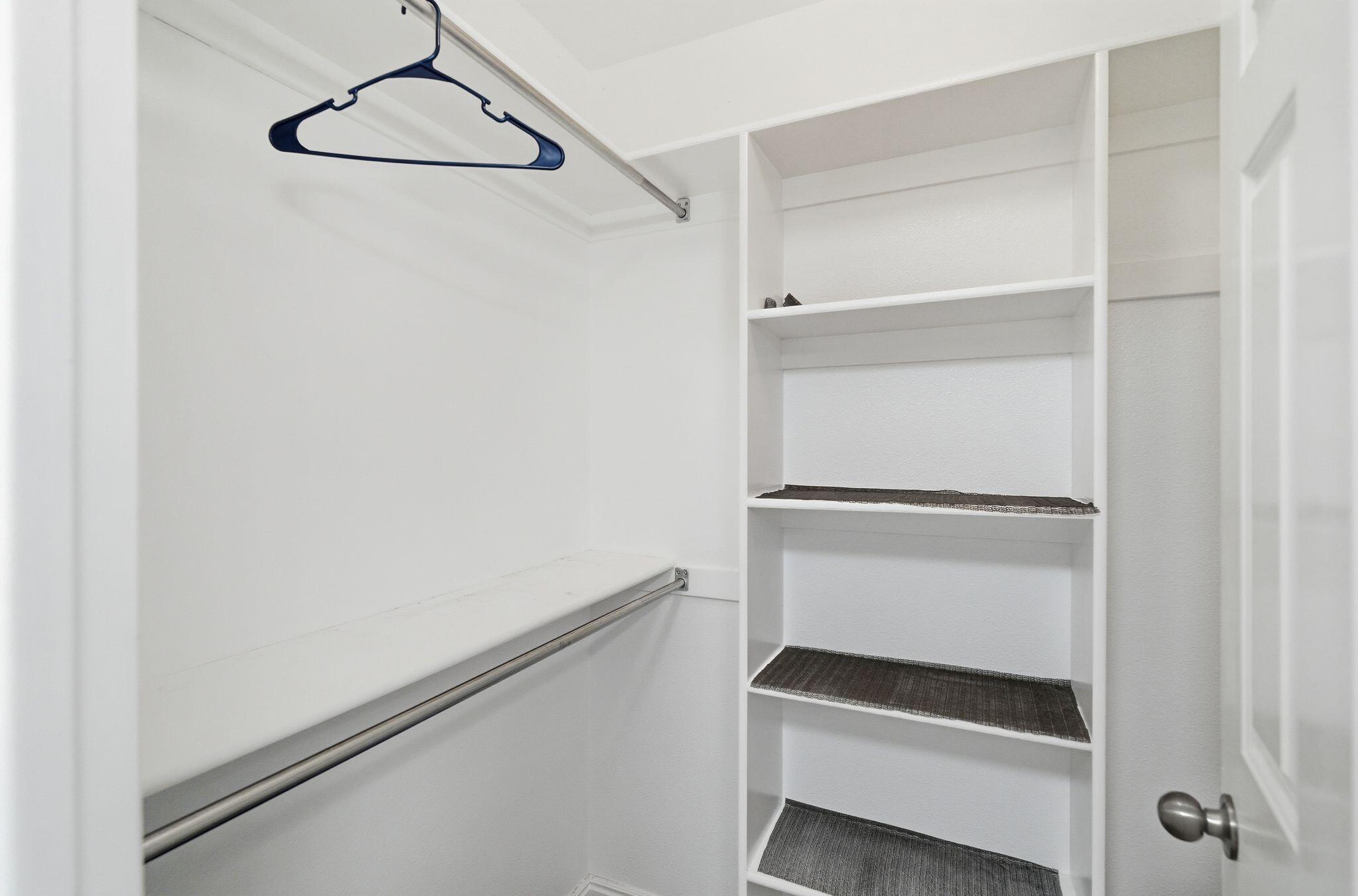 RIDGE WEST - Residential