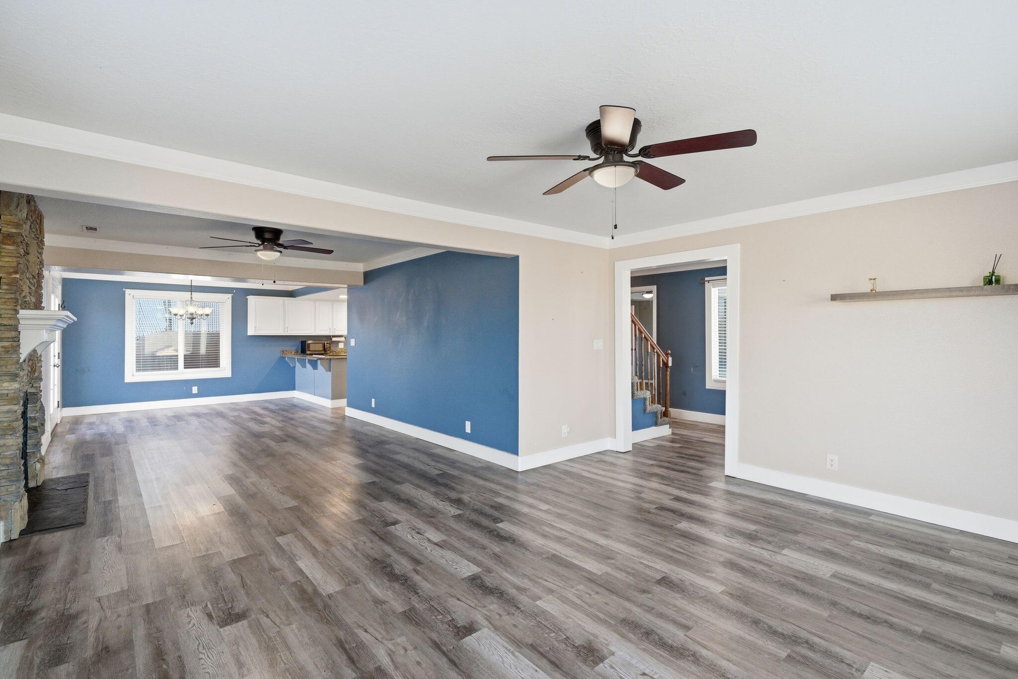 RIDGE WEST - Residential