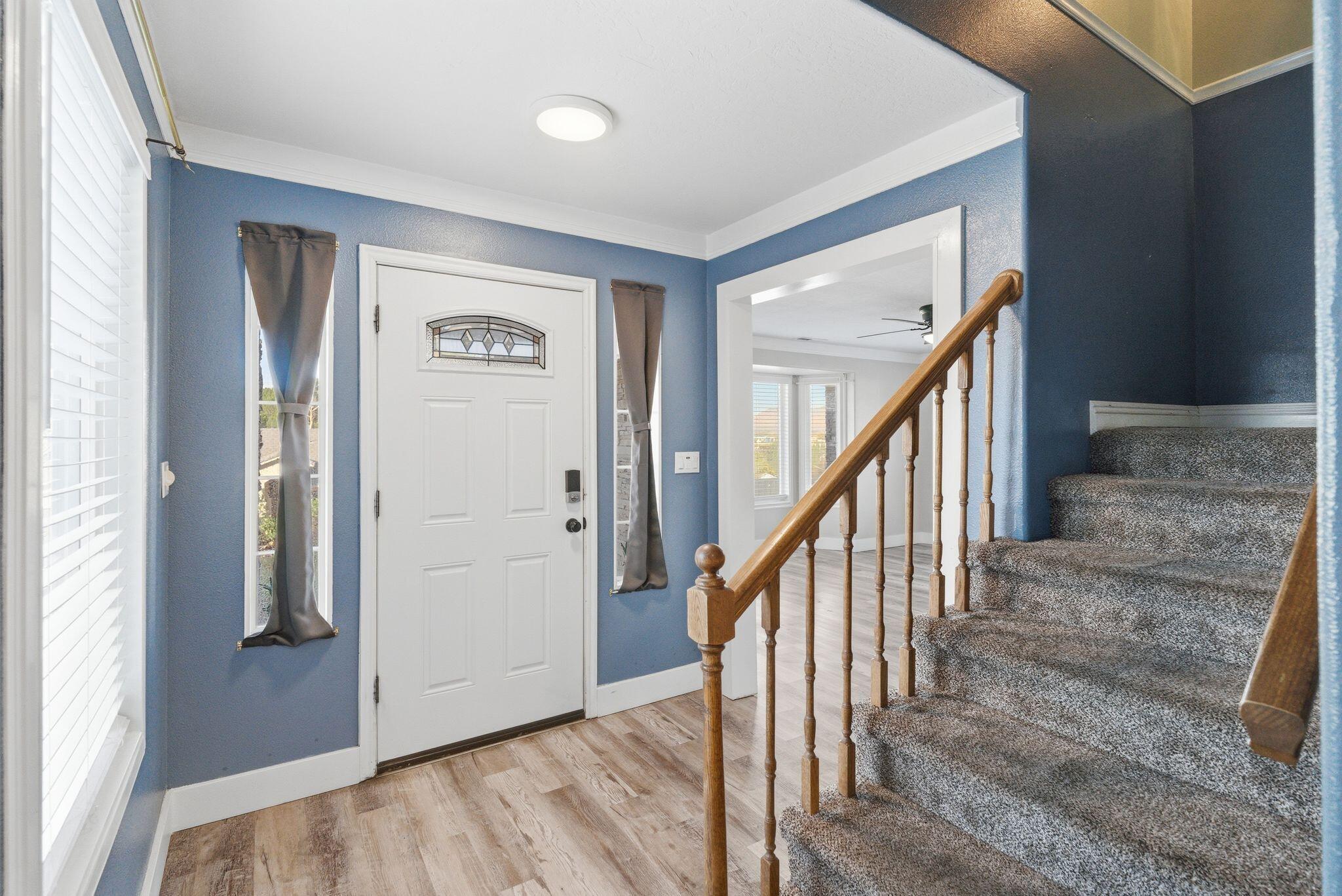 RIDGE WEST - Residential