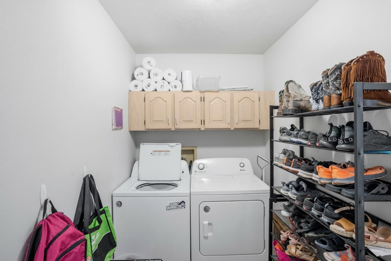 COTTAM BENCH - Residential