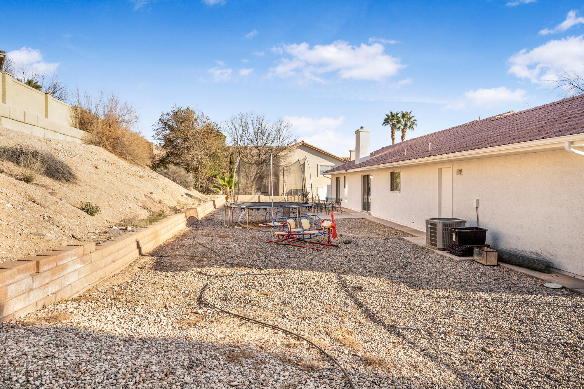 COTTAM BENCH - Residential