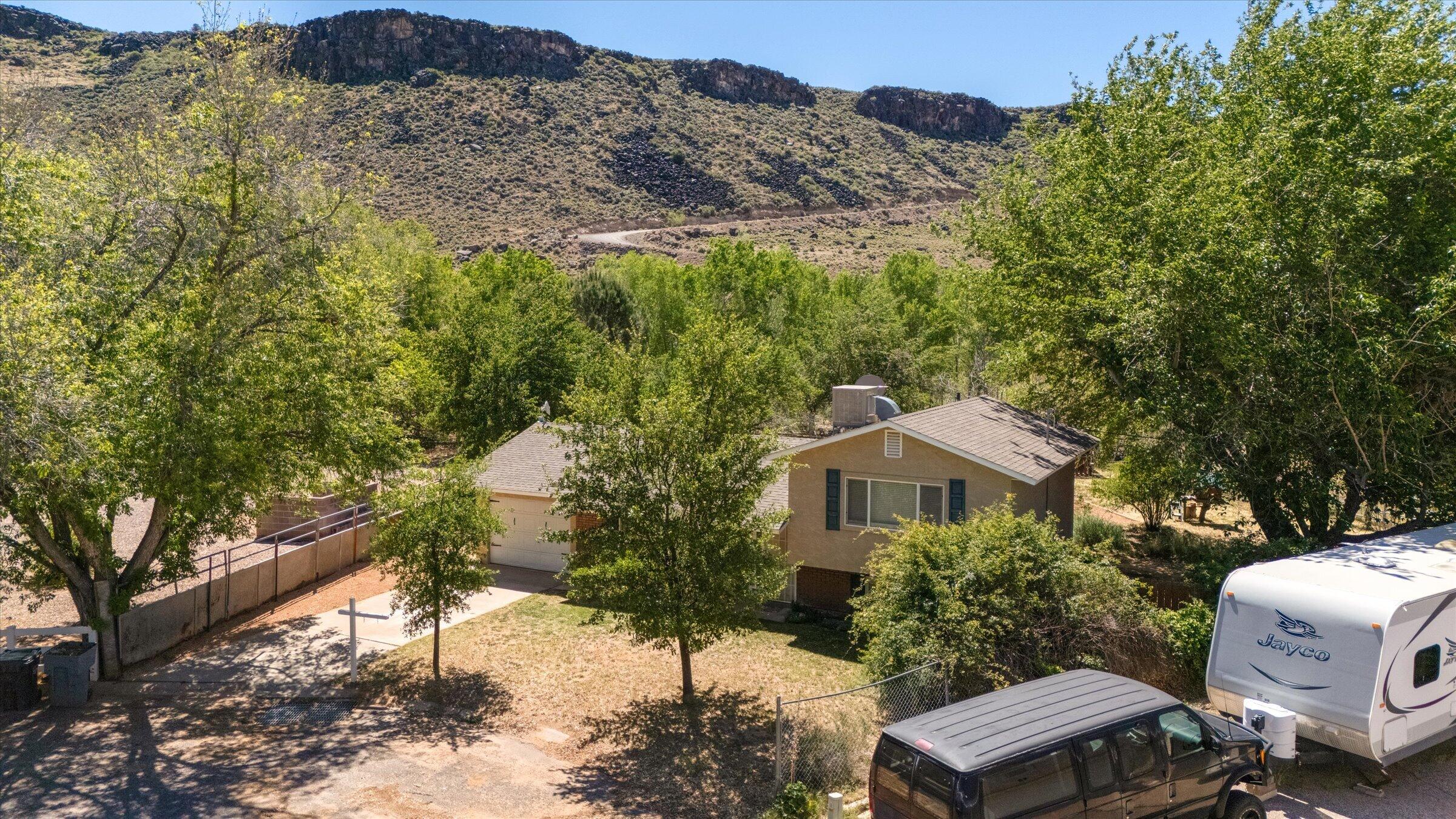 MCGREGOR - Residential
