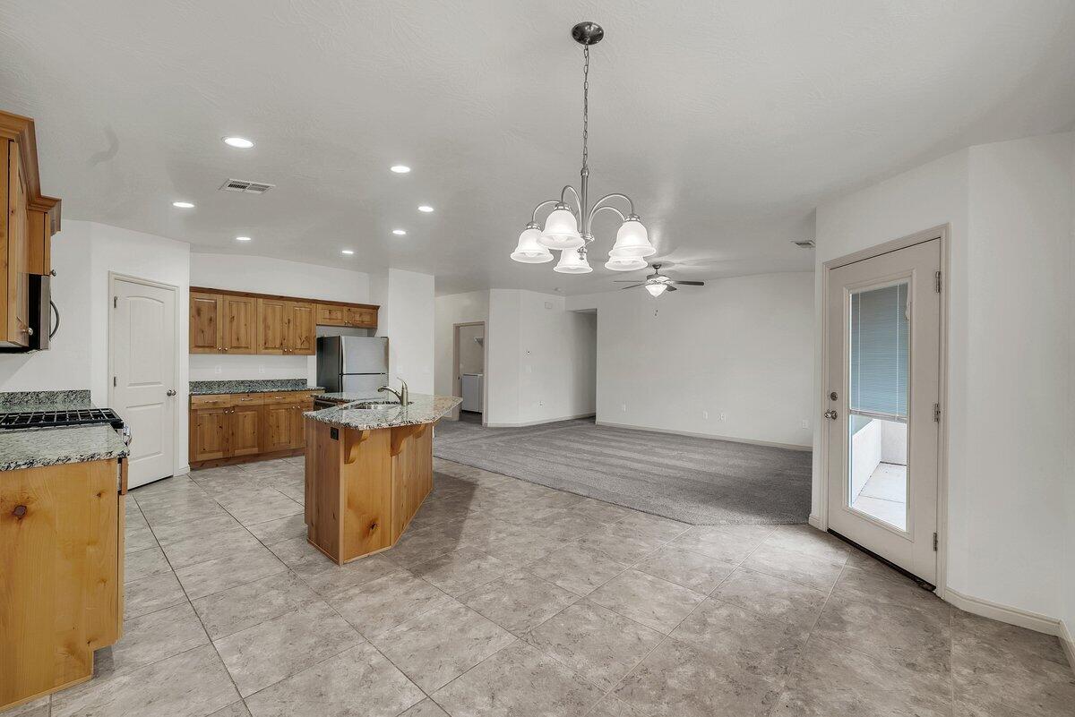 PEREGRINE POINTE - Residential