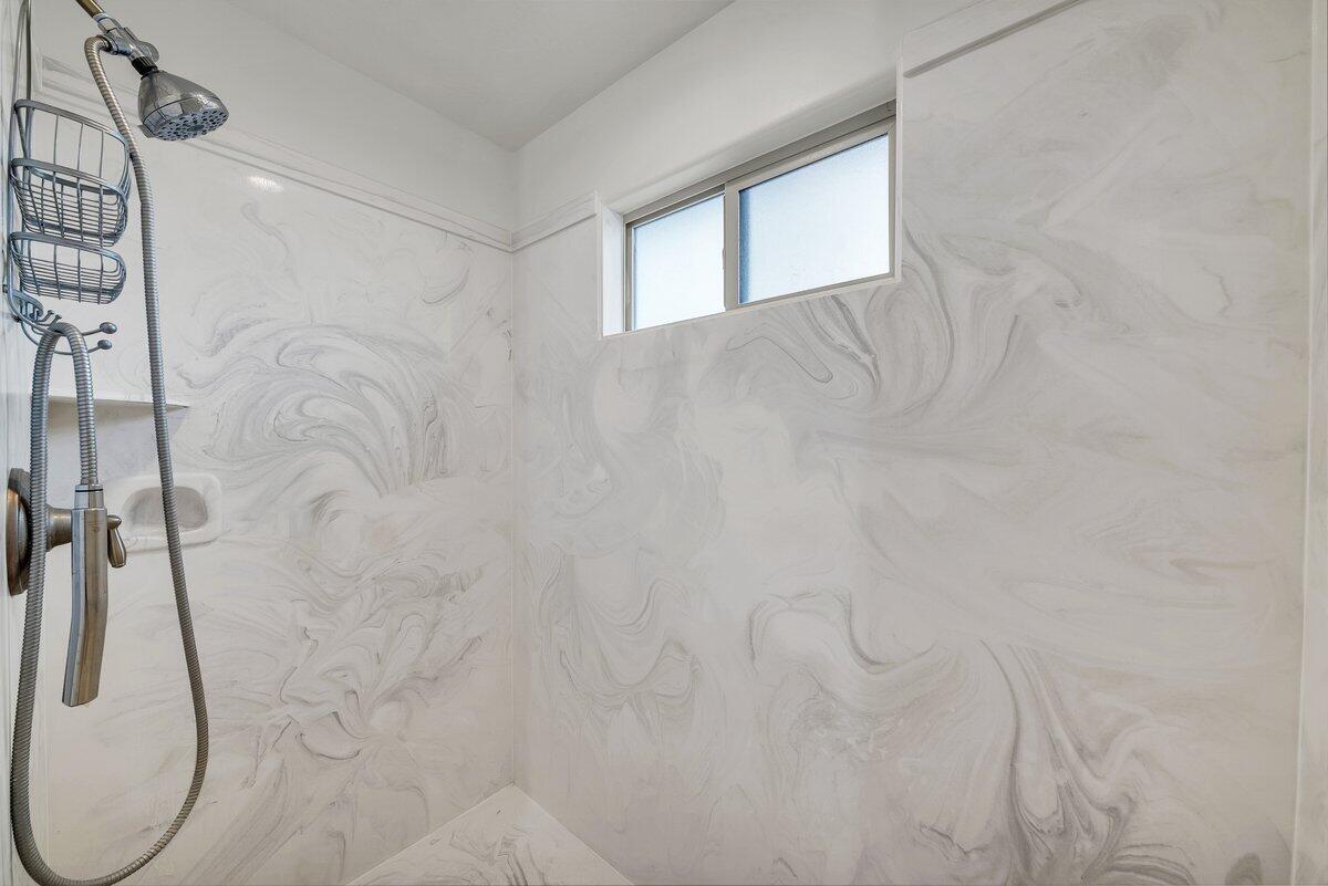 PEREGRINE POINTE - Residential