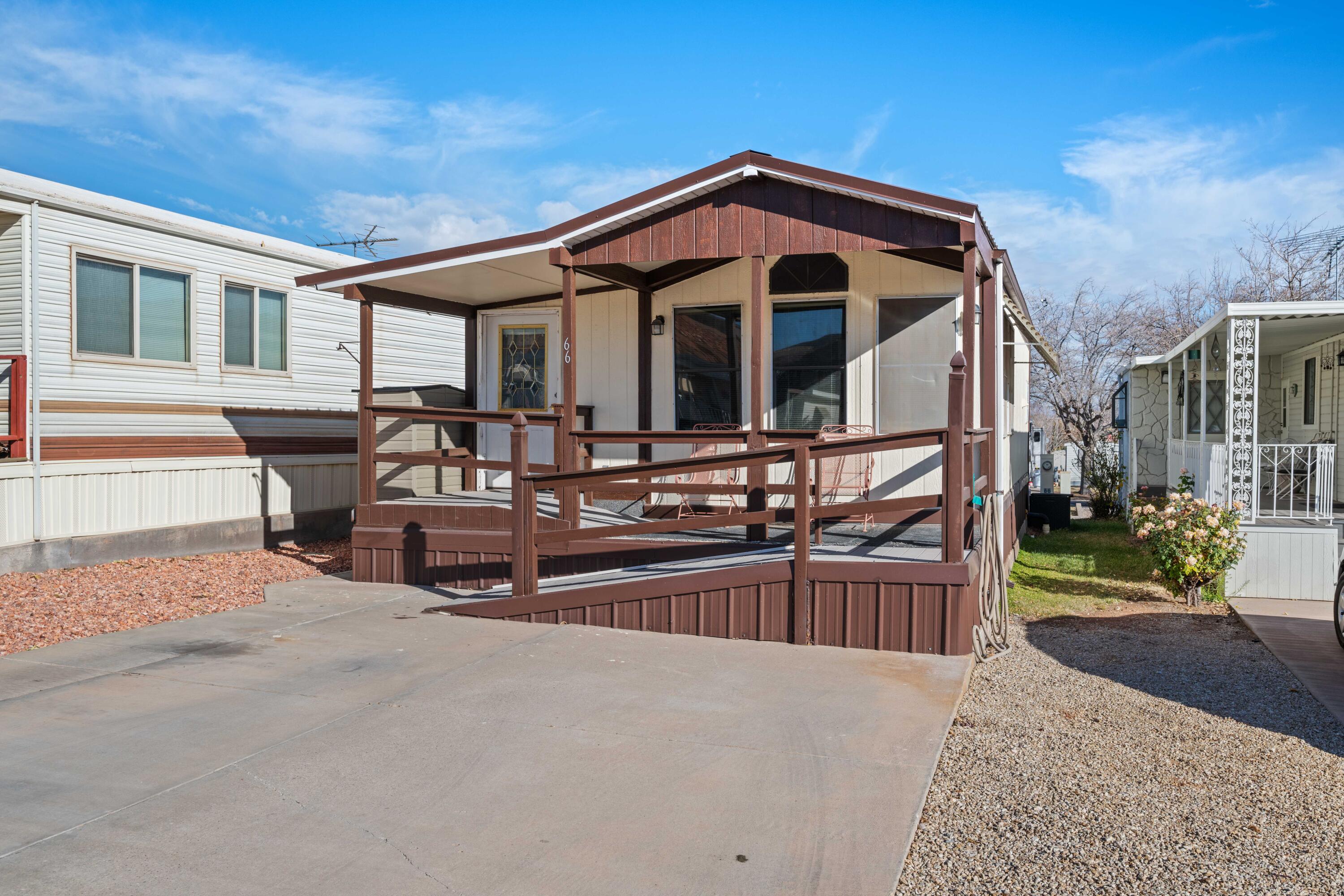 CANYON BREEZE RV RESORT - Residential