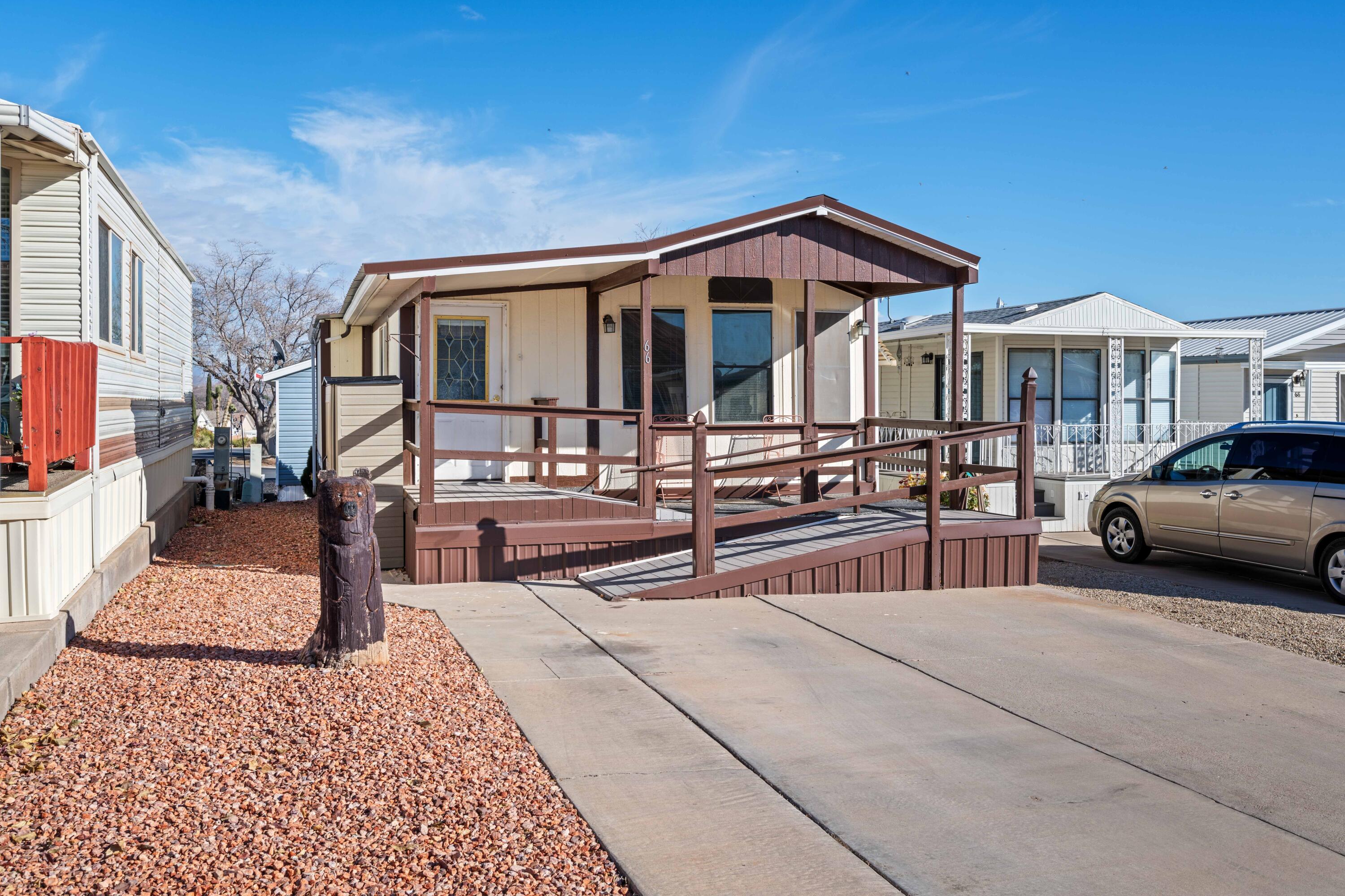 CANYON BREEZE RV RESORT - Residential