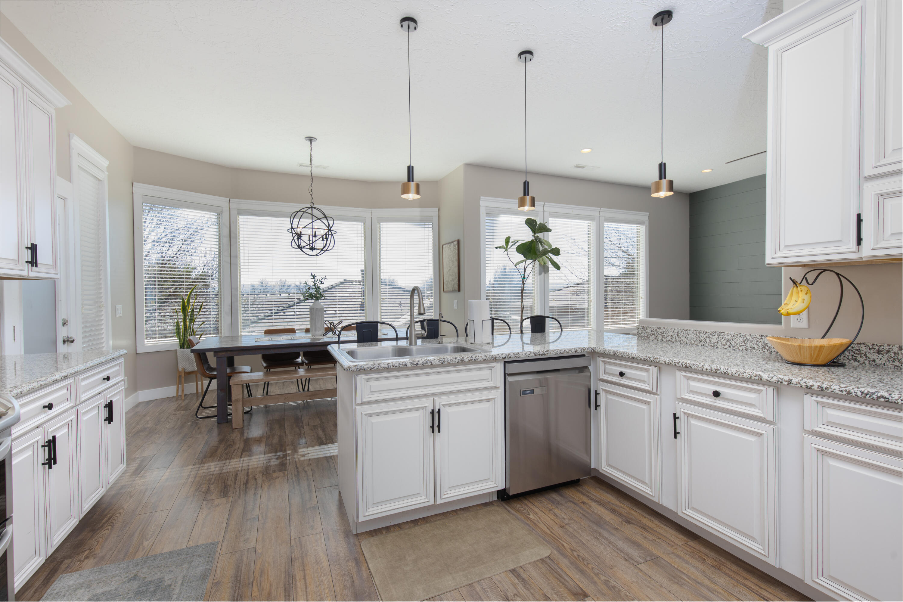 SOUTH POINTE - Residential