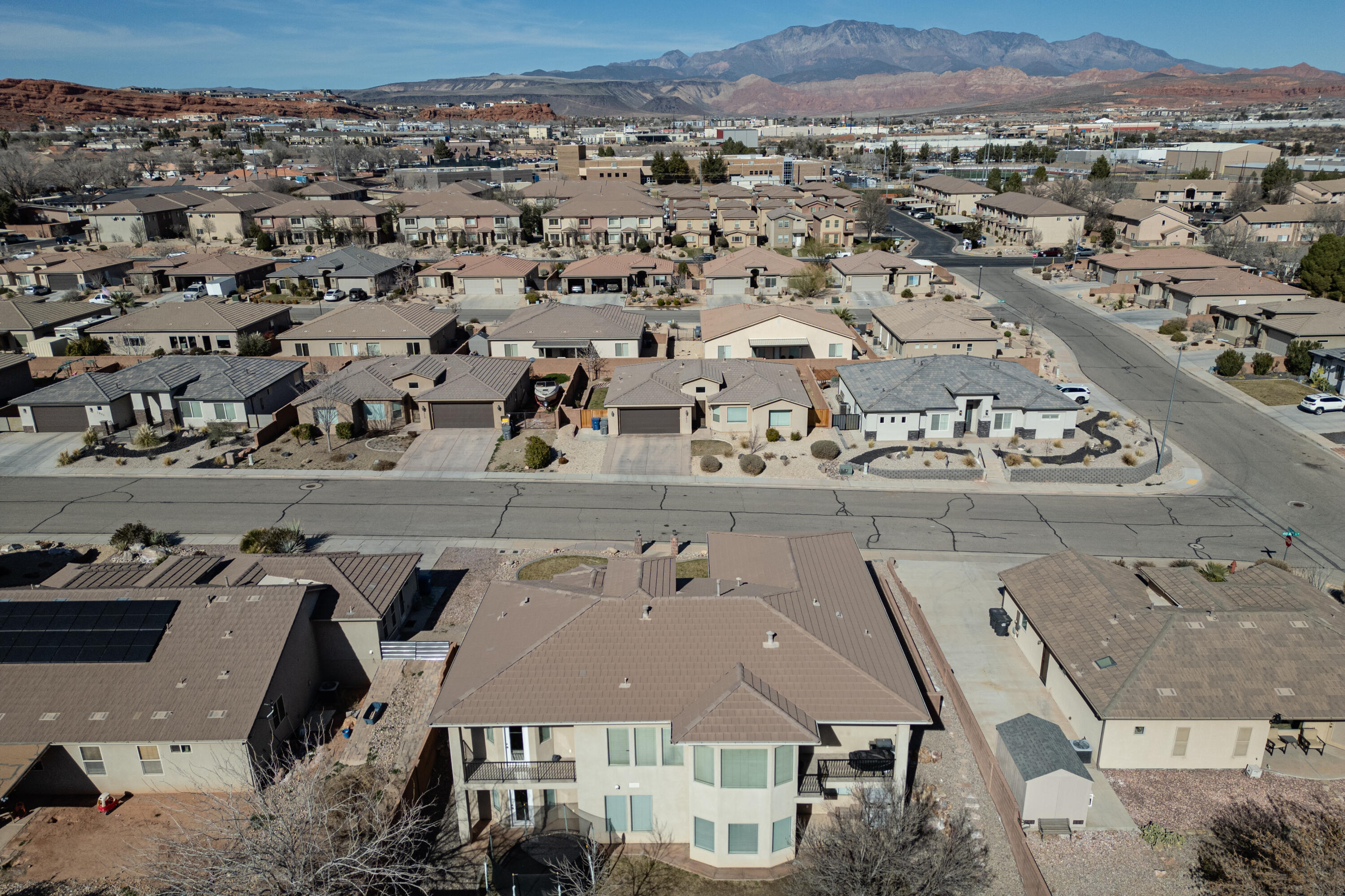 SOUTH POINTE - Residential