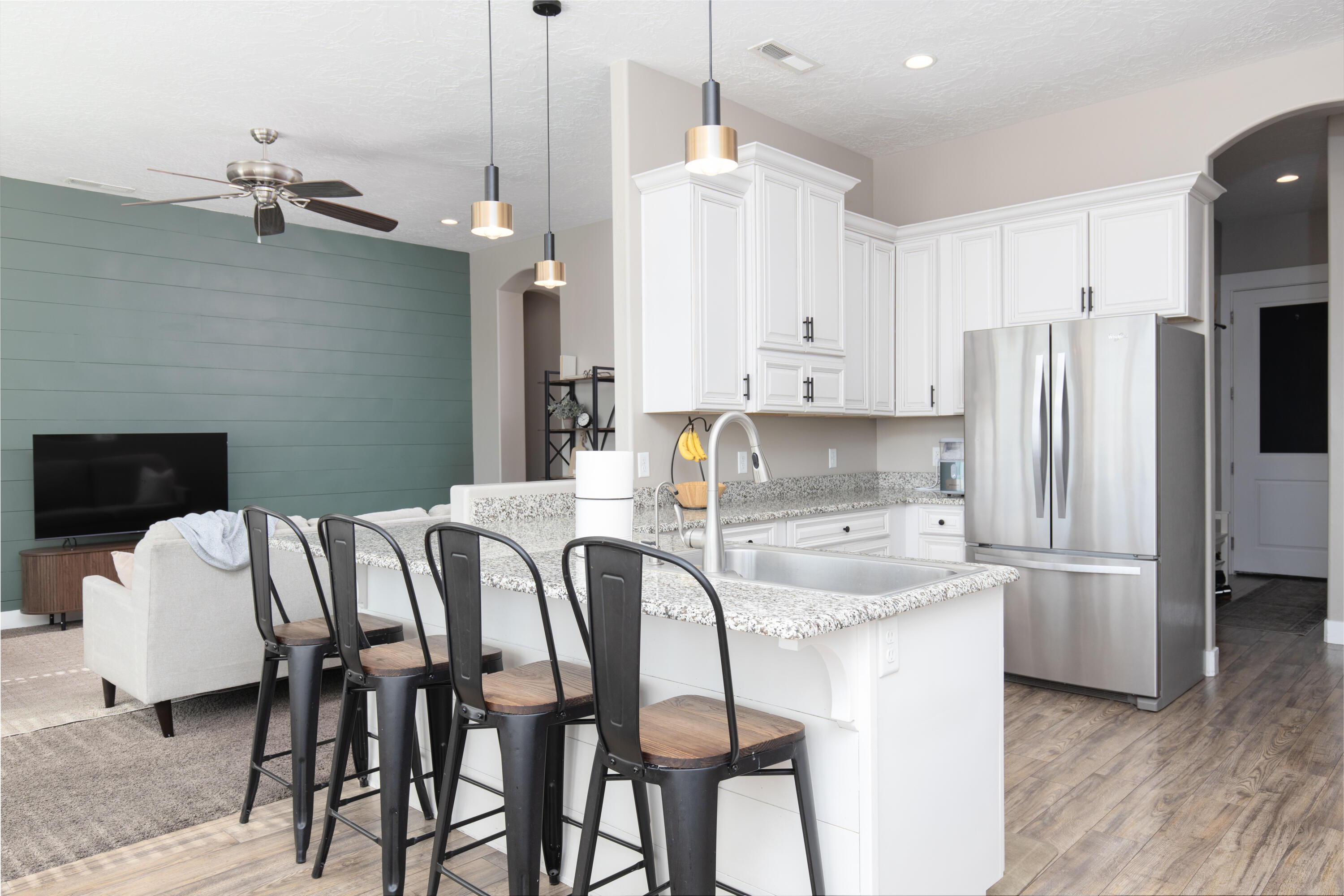 SOUTH POINTE - Residential