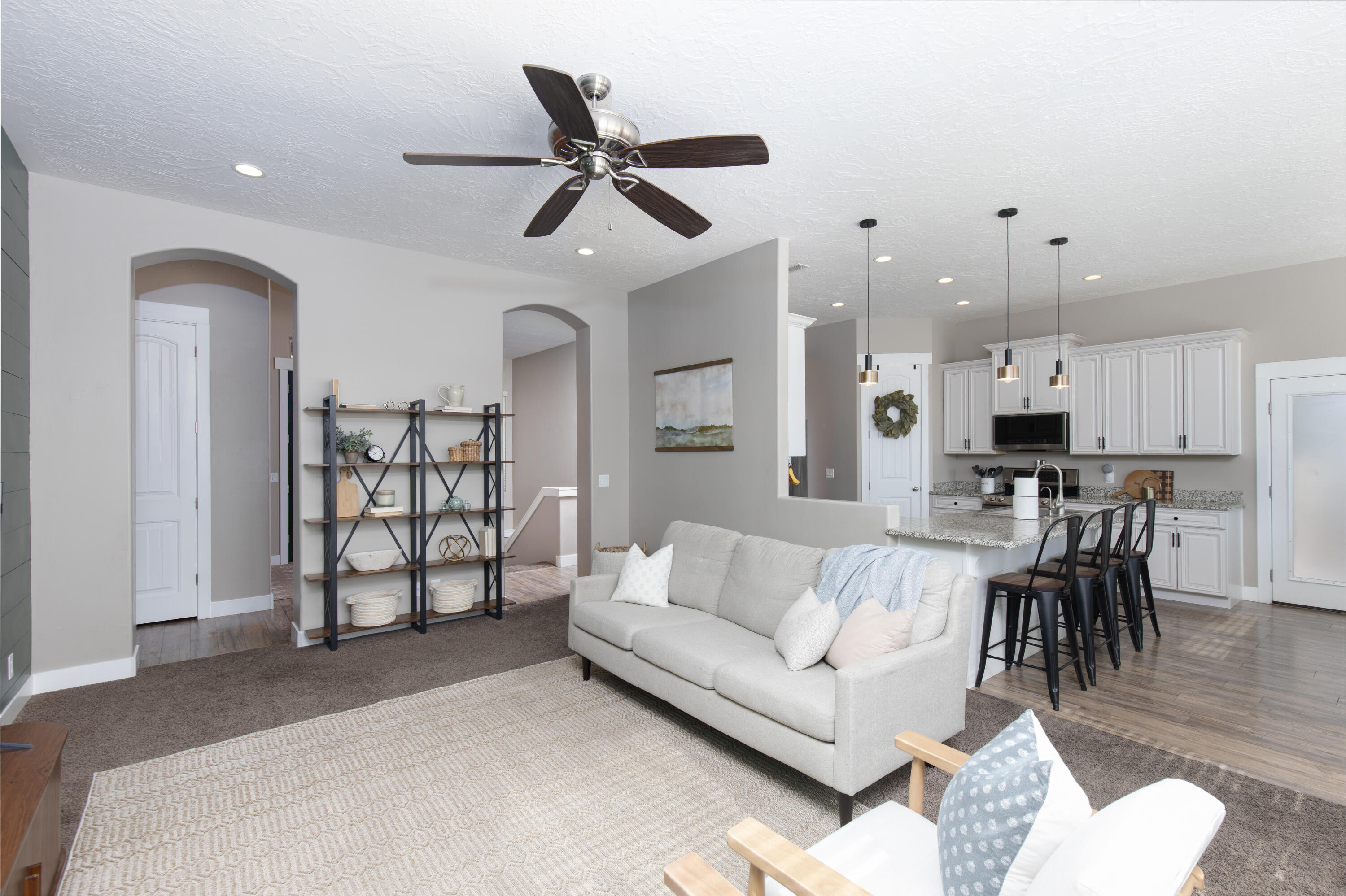 SOUTH POINTE - Residential