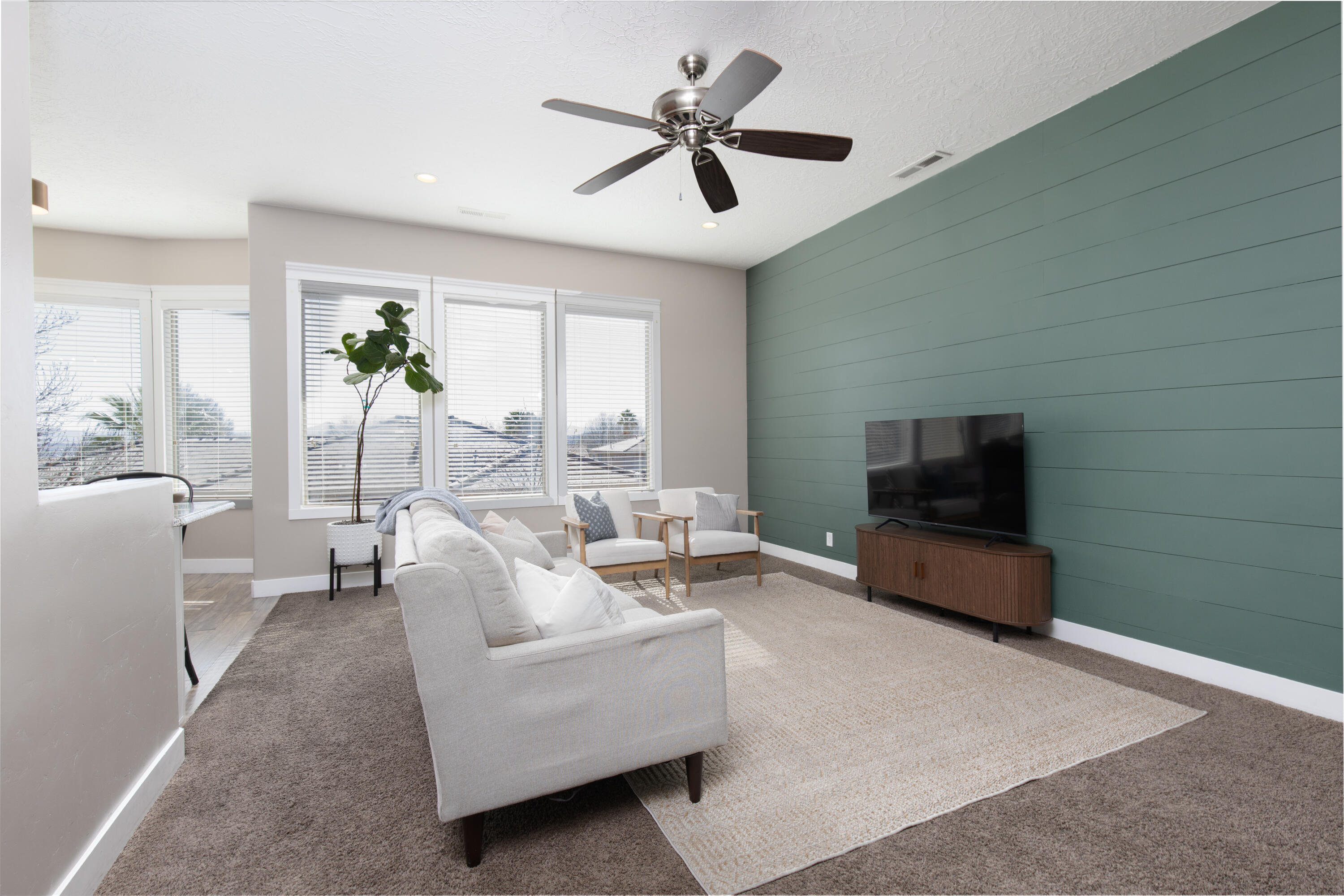 SOUTH POINTE - Residential