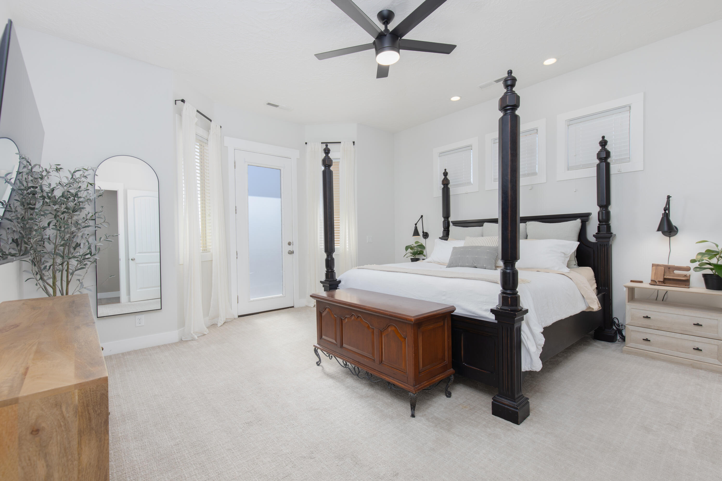 SOUTH POINTE - Residential