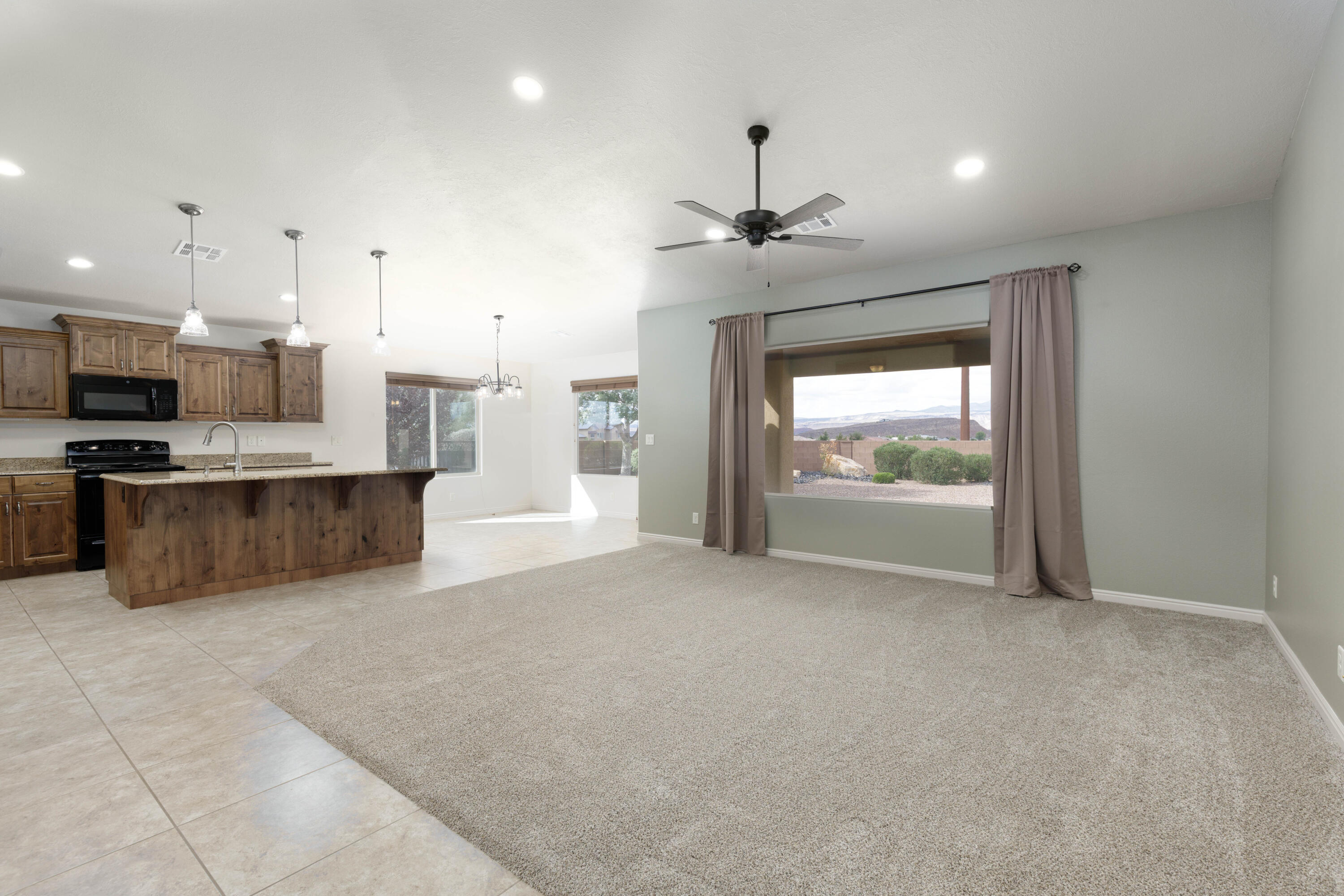 SUGAR PLUM IN THE FIELDS - Residential