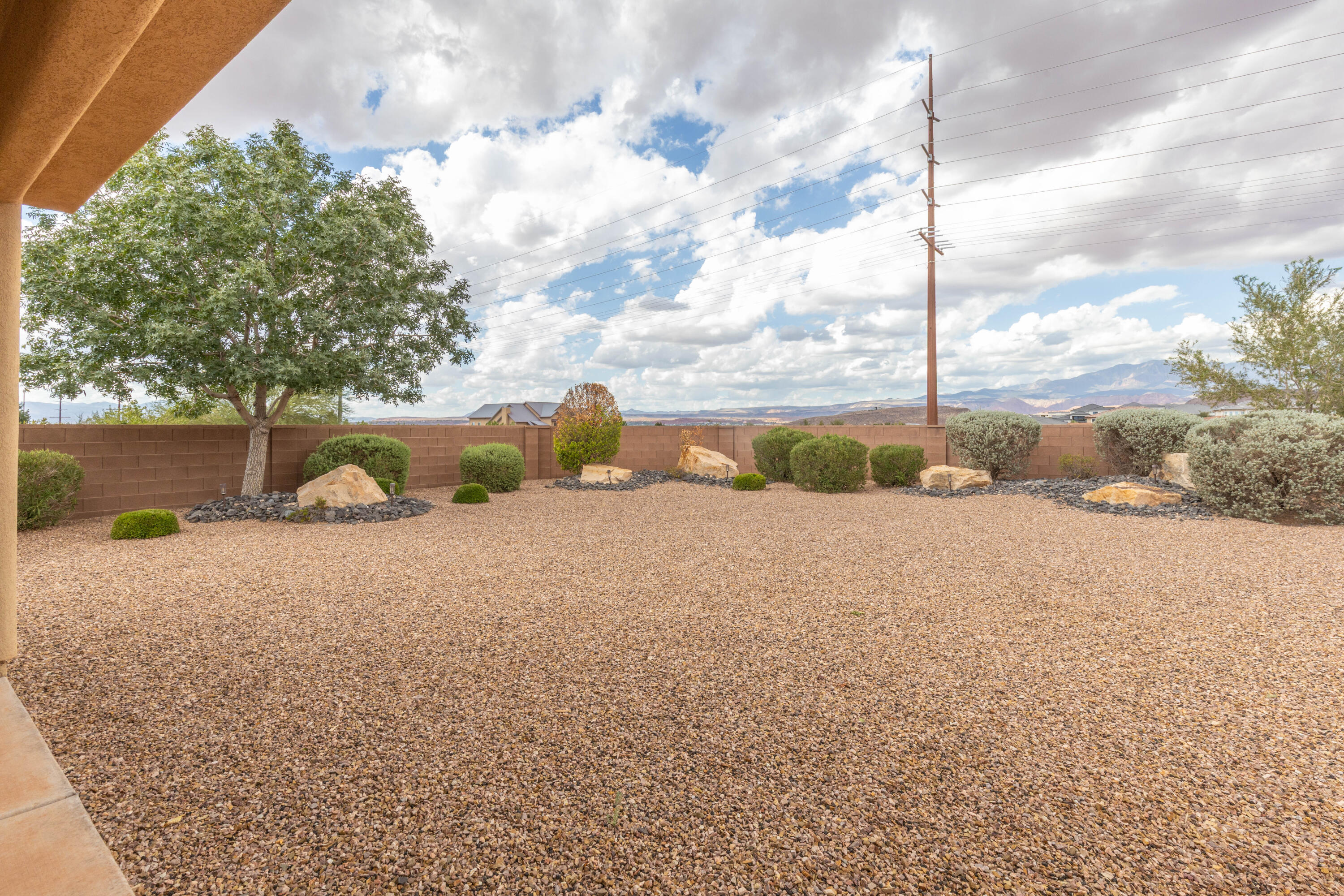 SUGAR PLUM IN THE FIELDS - Residential