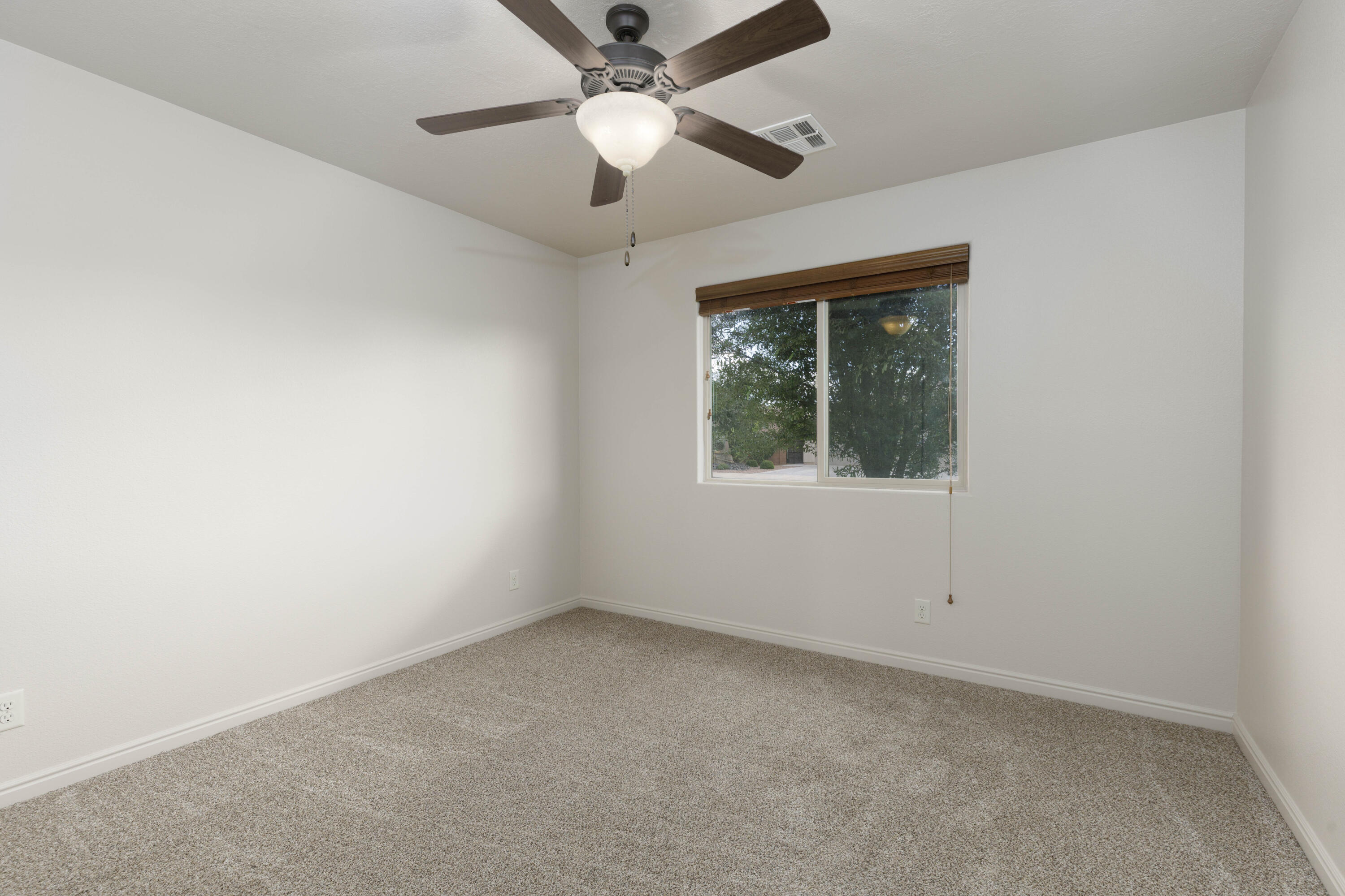 SUGAR PLUM IN THE FIELDS - Residential