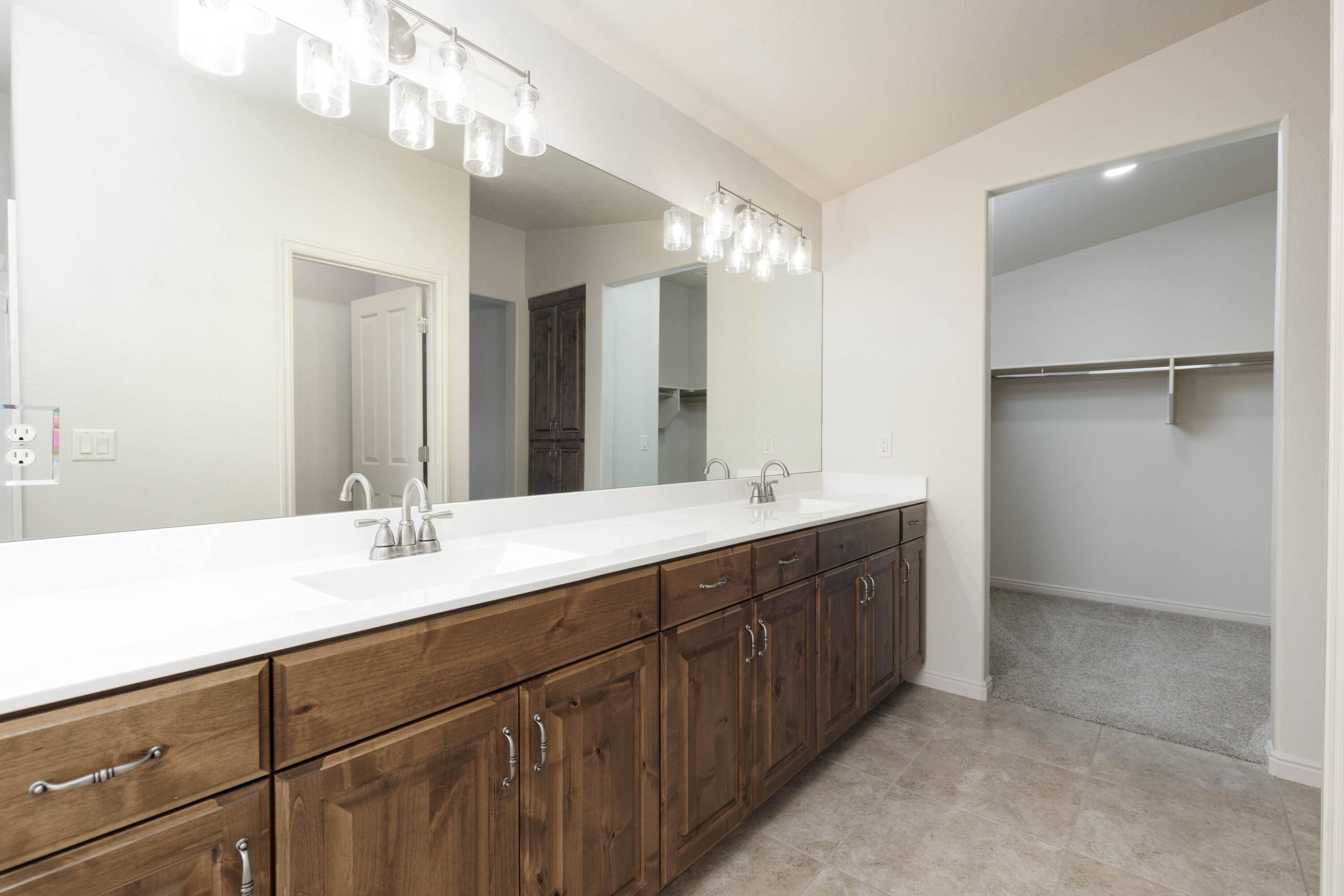 SUGAR PLUM IN THE FIELDS - Residential