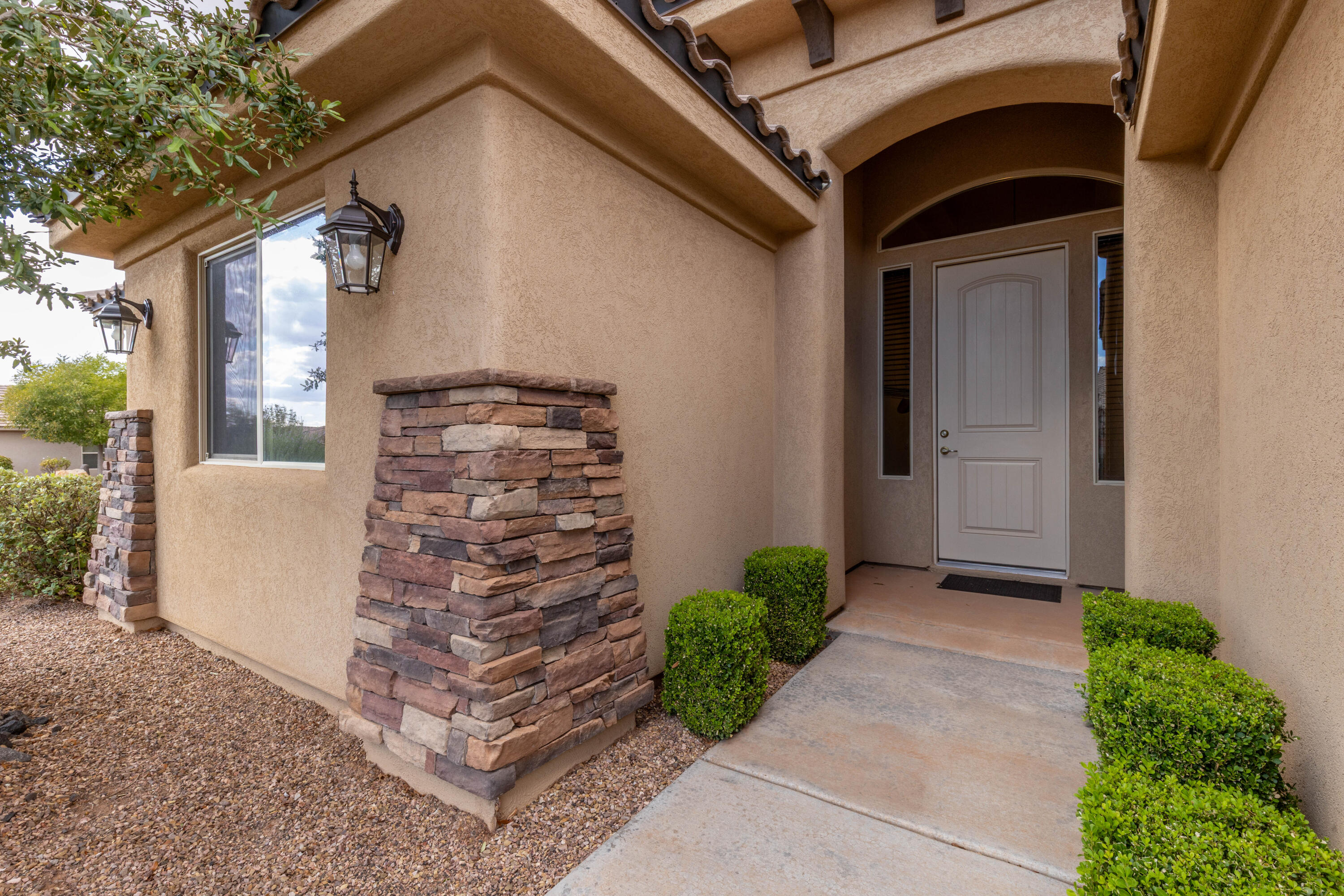 SUGAR PLUM IN THE FIELDS - Residential