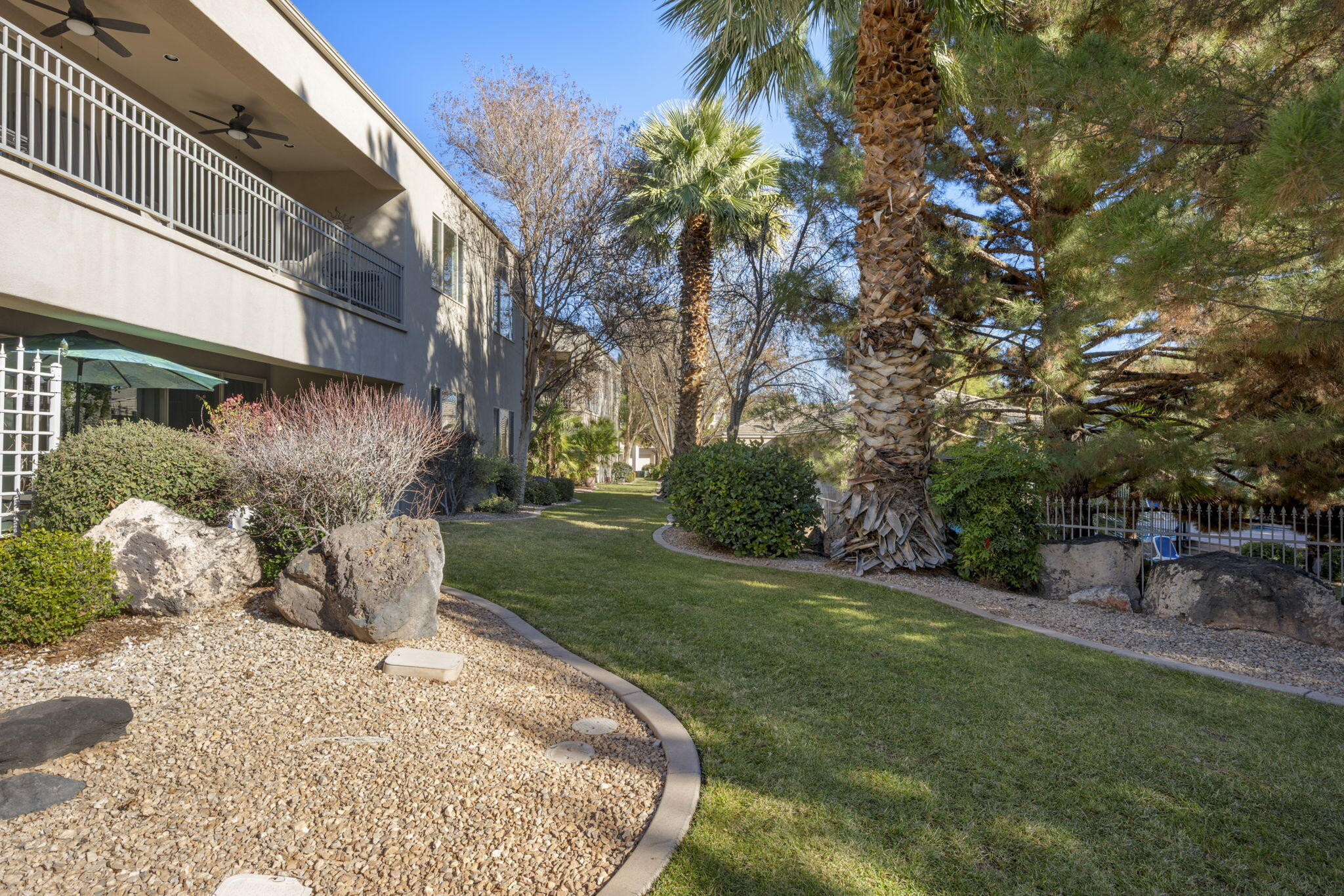 BLACKROCK CONDOS AT STONEBRIDGE - Residential