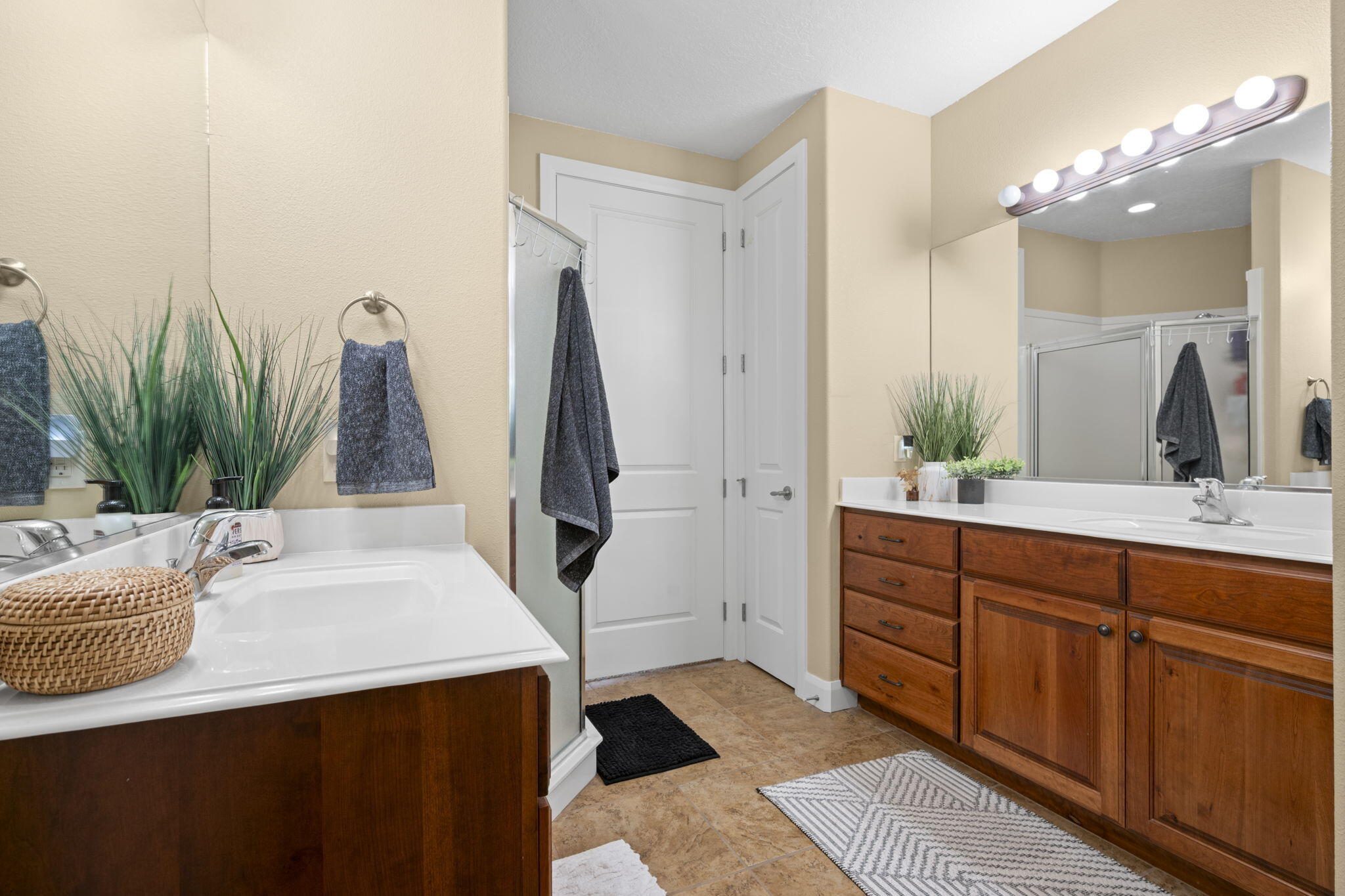 BLACKROCK CONDOS AT STONEBRIDGE - Residential