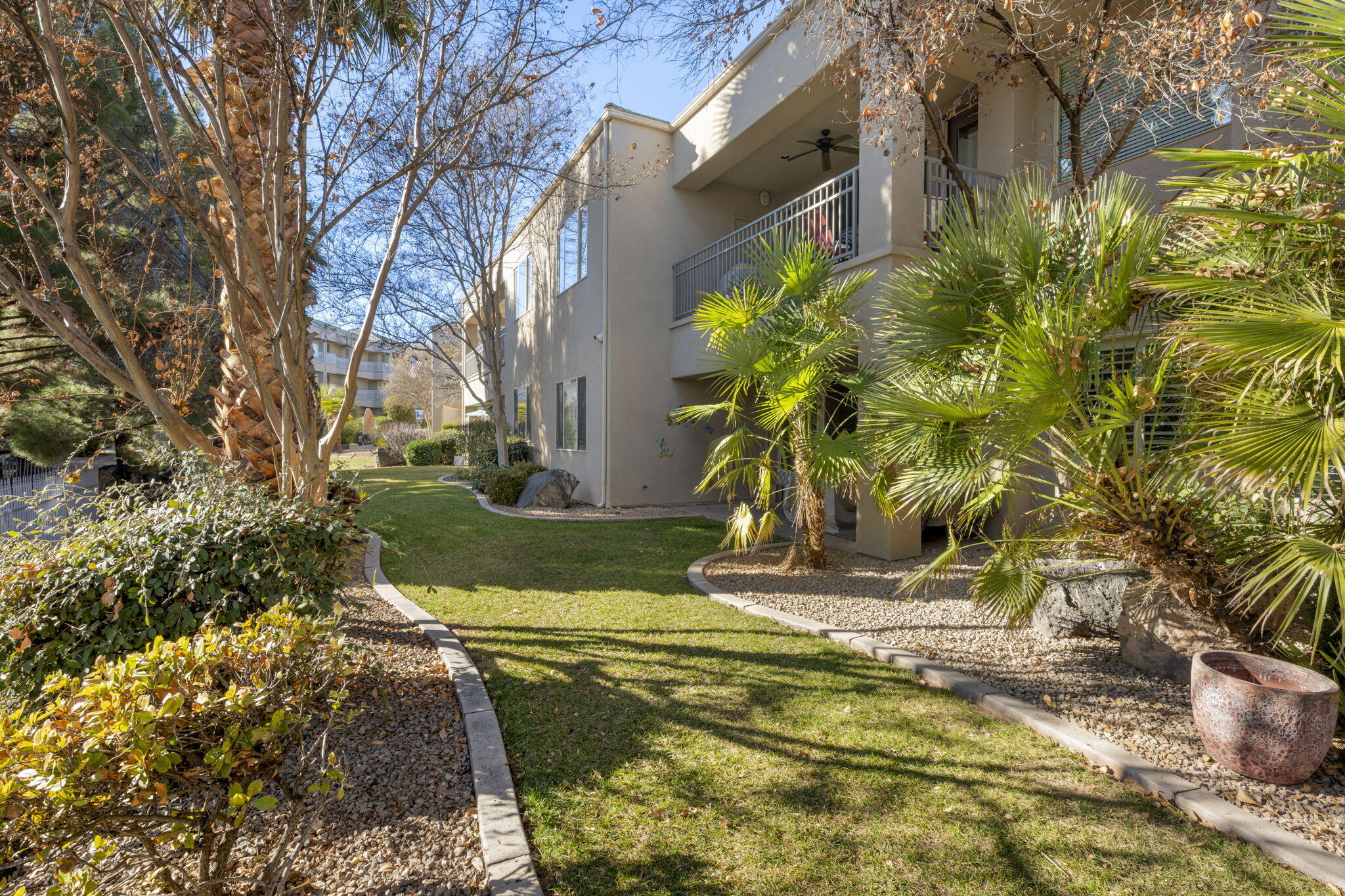 BLACKROCK CONDOS AT STONEBRIDGE - Residential