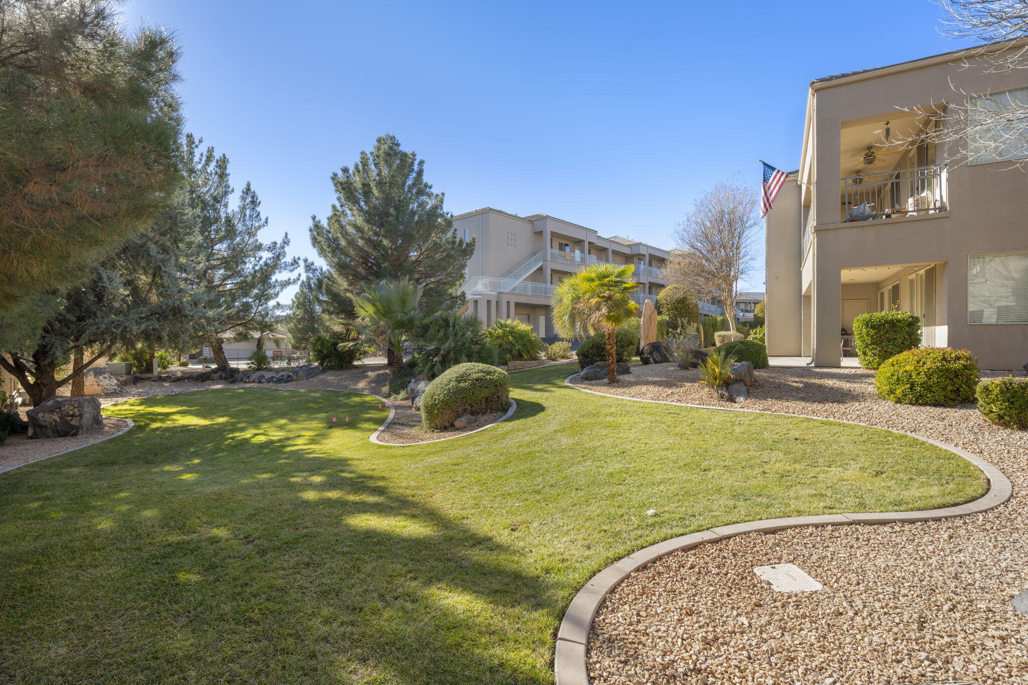 BLACKROCK CONDOS AT STONEBRIDGE - Residential