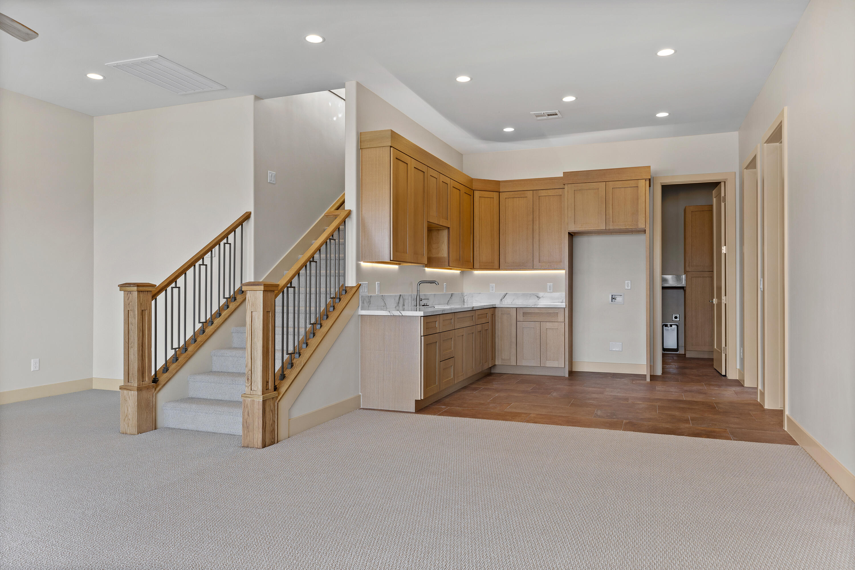 HILLSIDE ESTATES - Residential