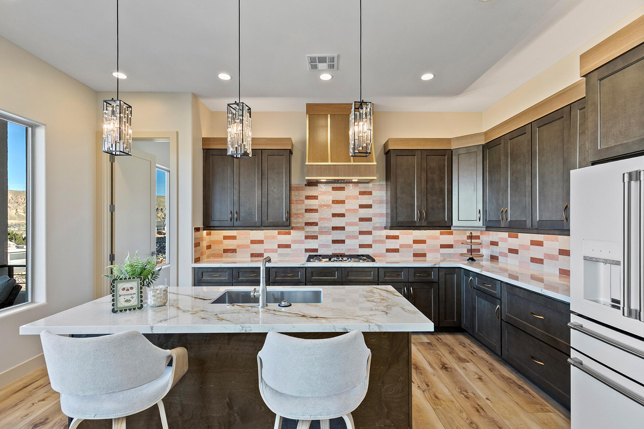 HILLSIDE ESTATES - Residential