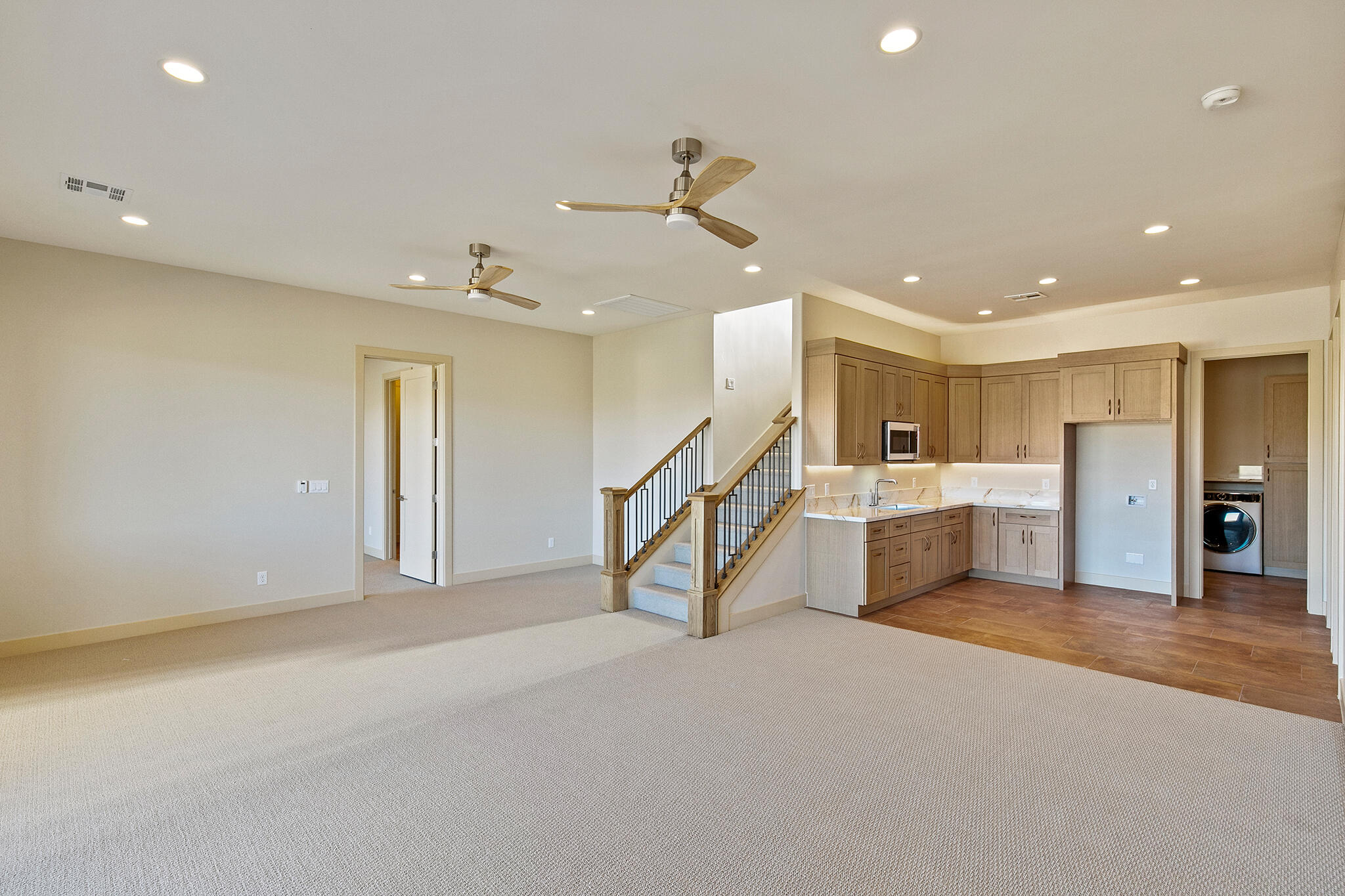 HILLSIDE ESTATES - Residential