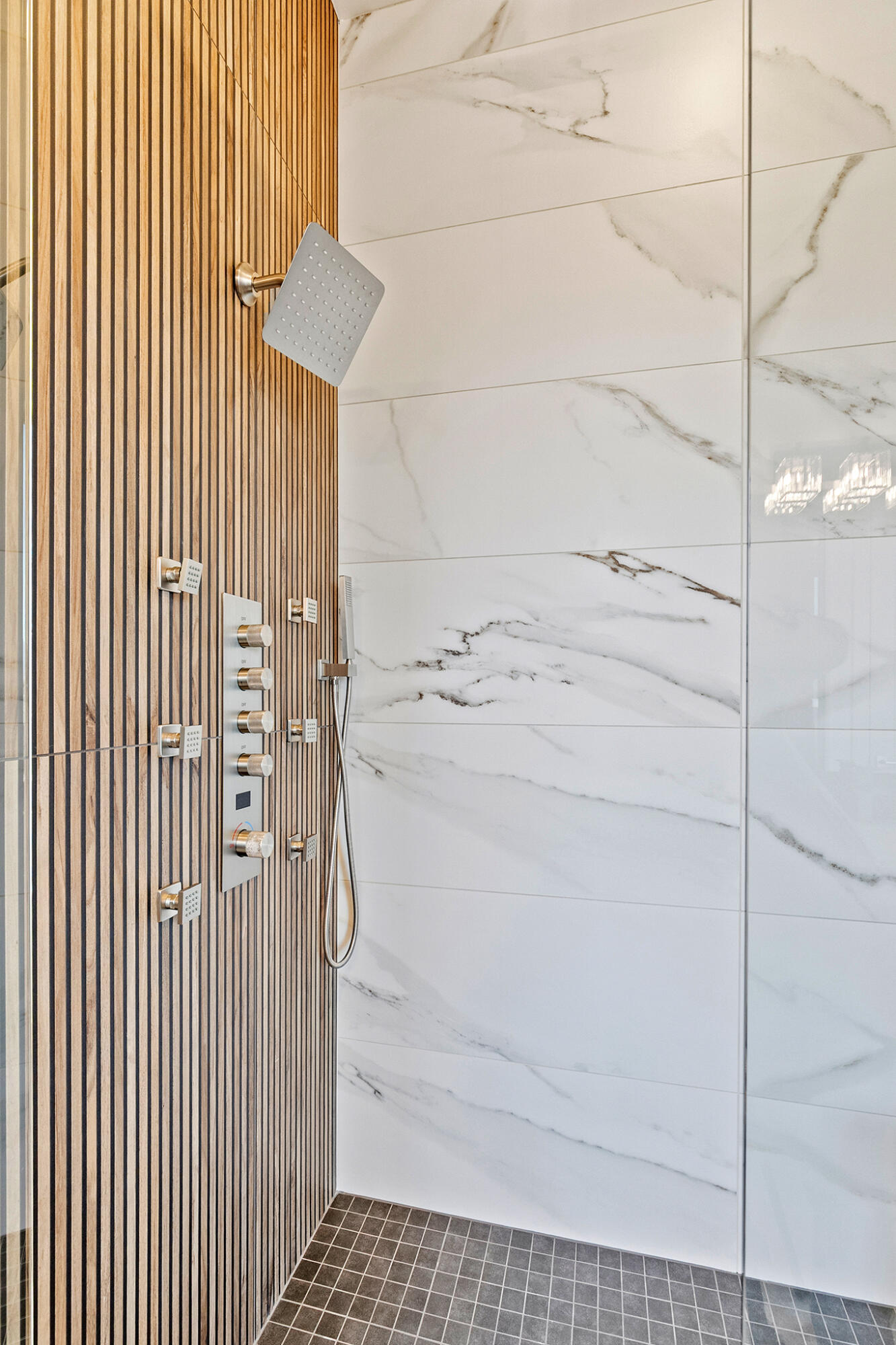 HILLSIDE ESTATES - Residential