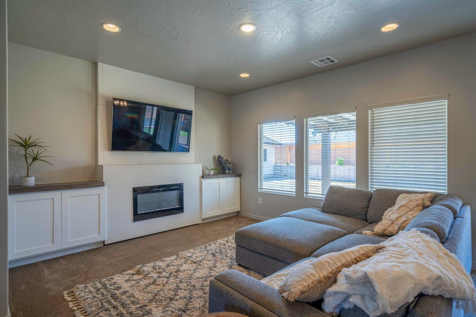 ROSEWOOD ESTATES - Residential