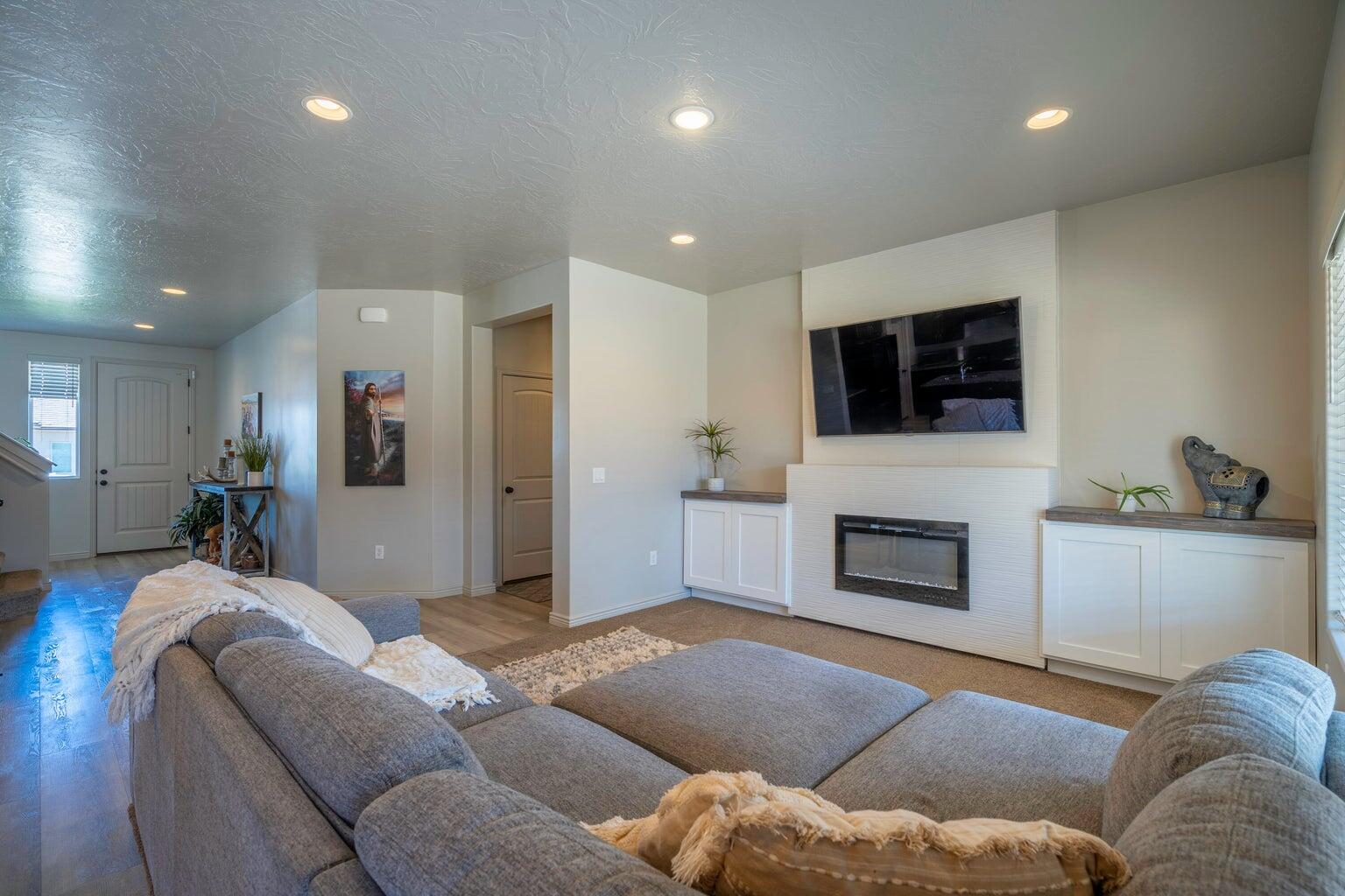 ROSEWOOD ESTATES - Residential