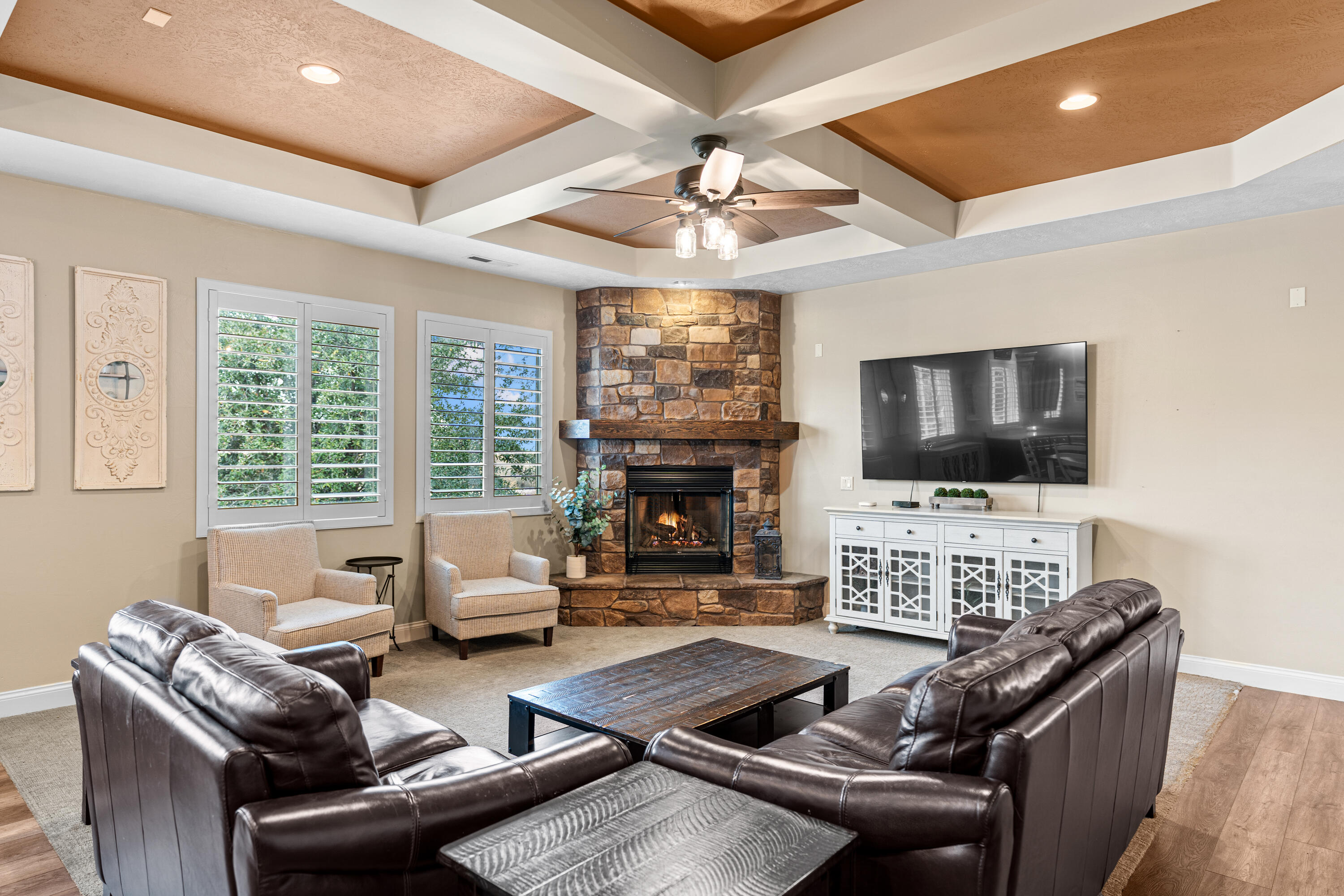 BOULDERS - Residential