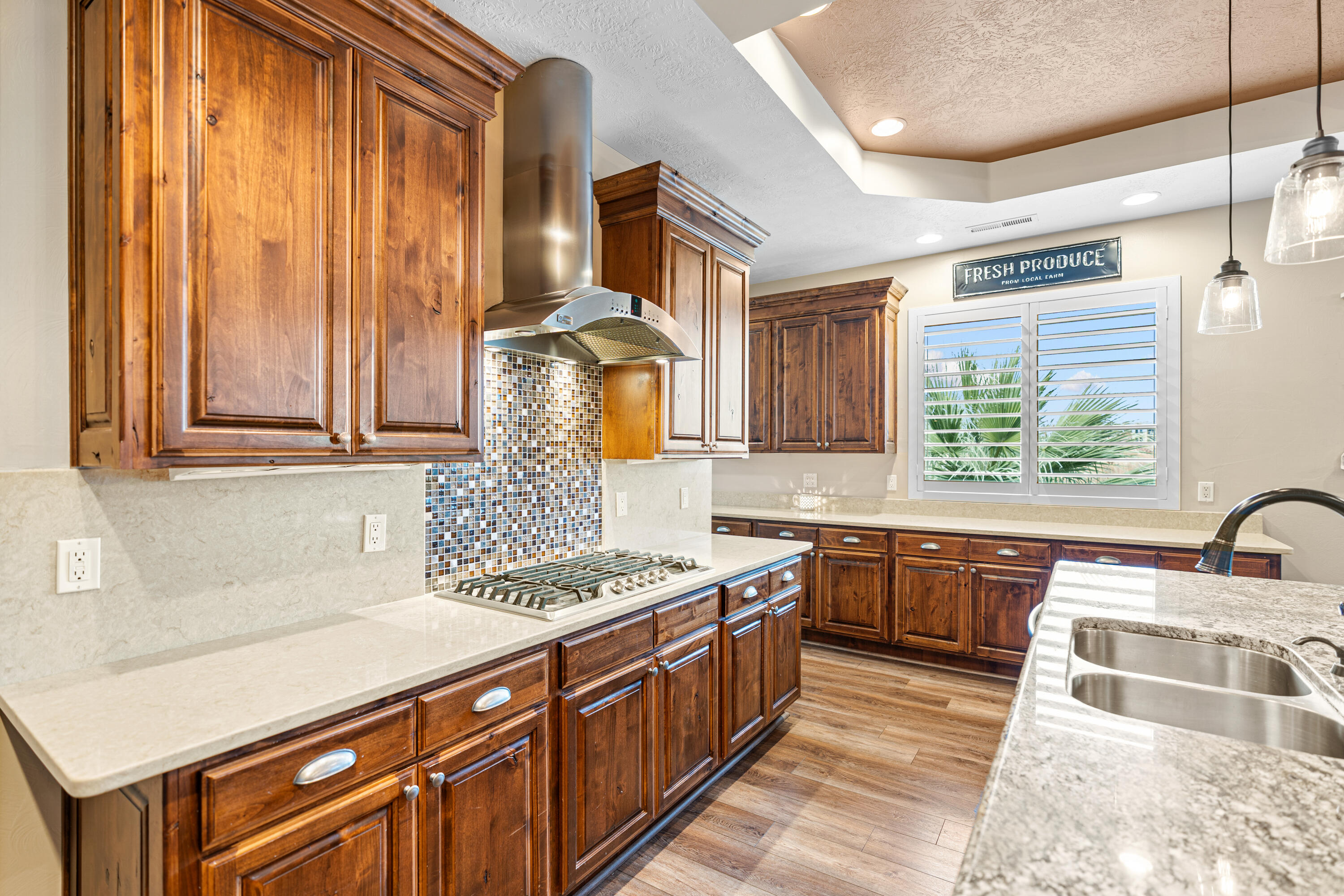 BOULDERS - Residential