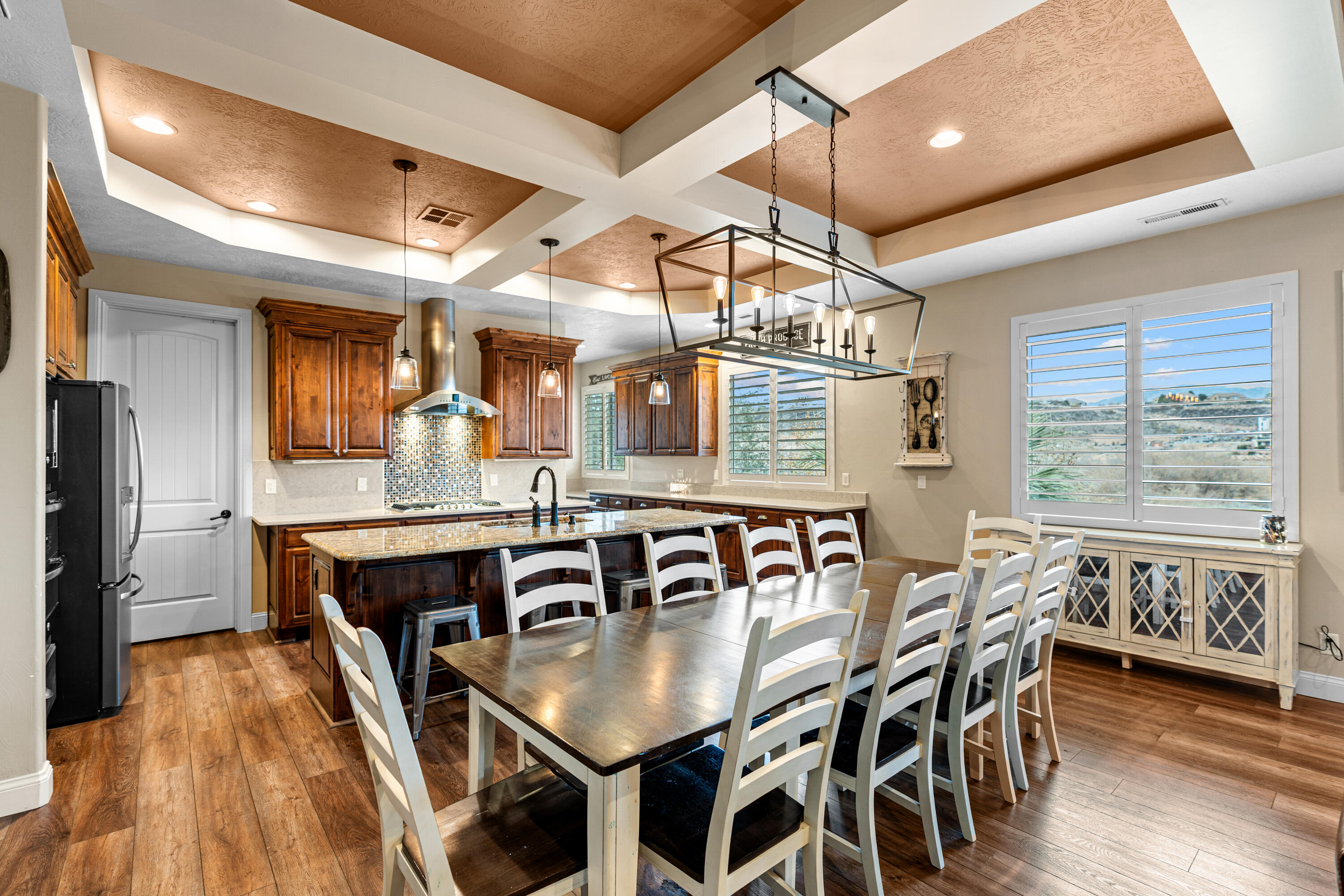 BOULDERS - Residential