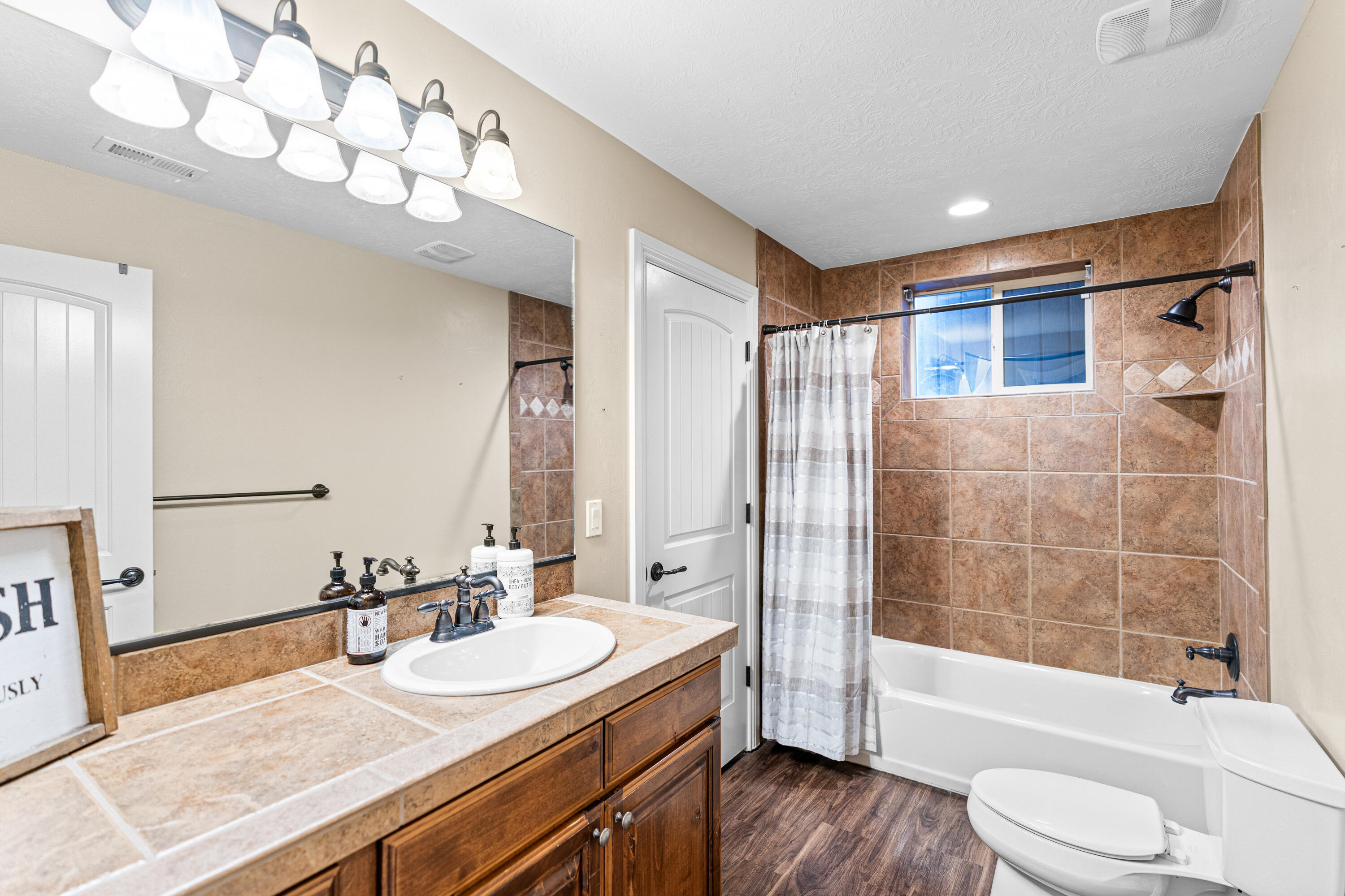 BOULDERS - Residential