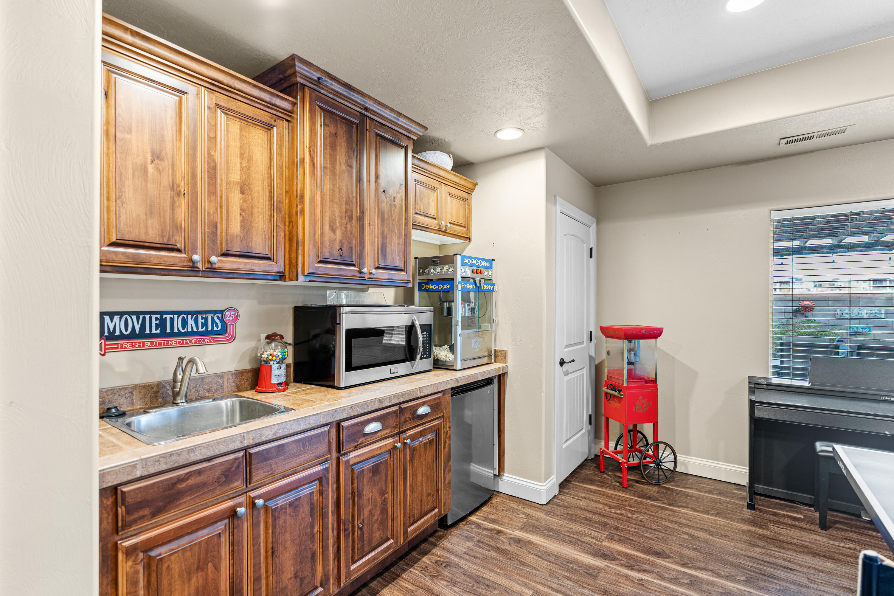 BOULDERS - Residential