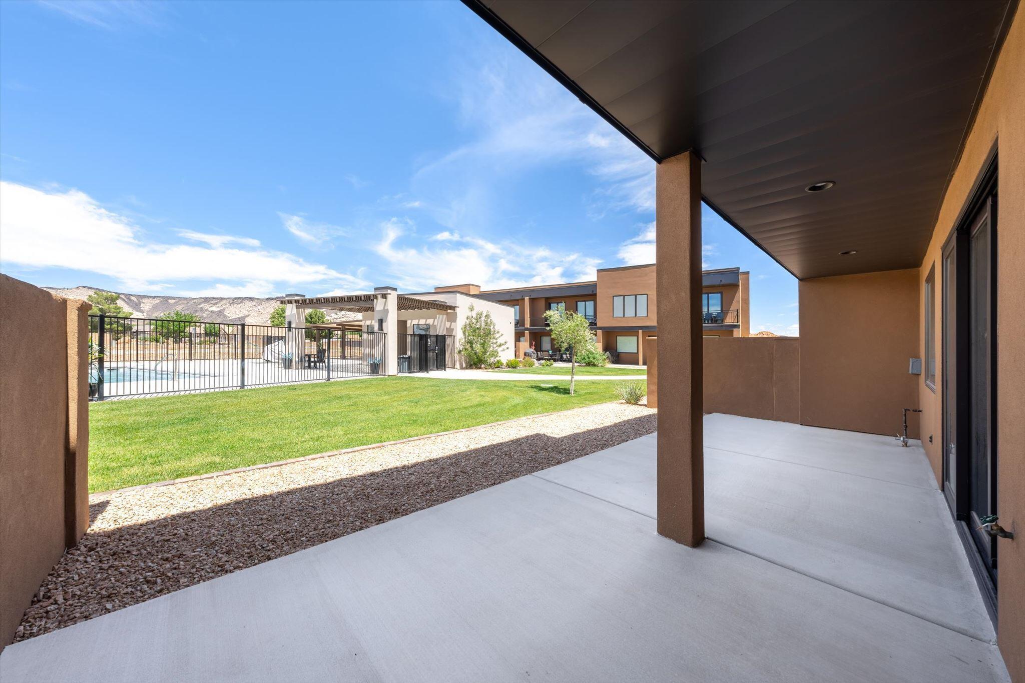 LEDGES OF SG HILLCREST - Residential