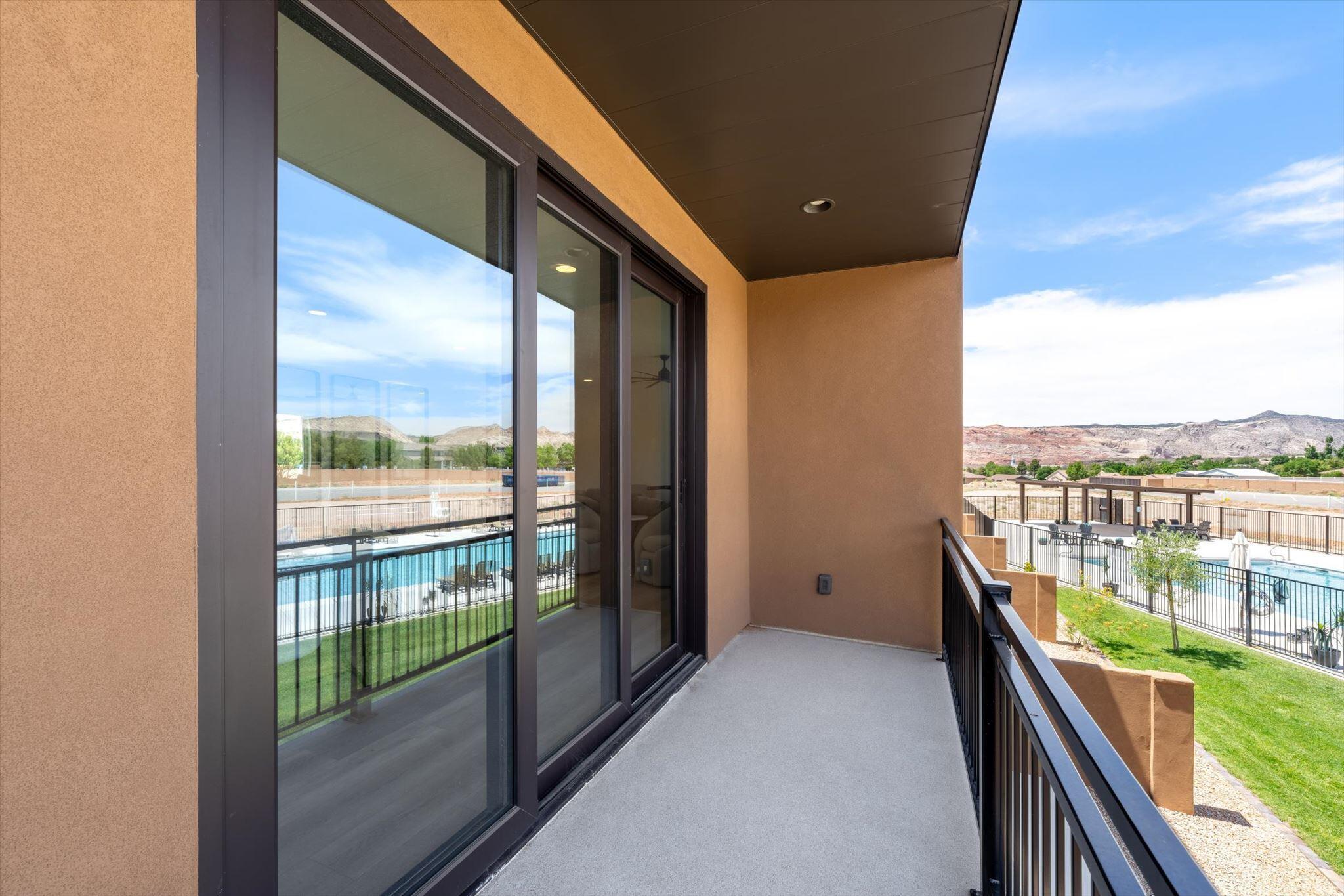 LEDGES OF SG HILLCREST - Residential