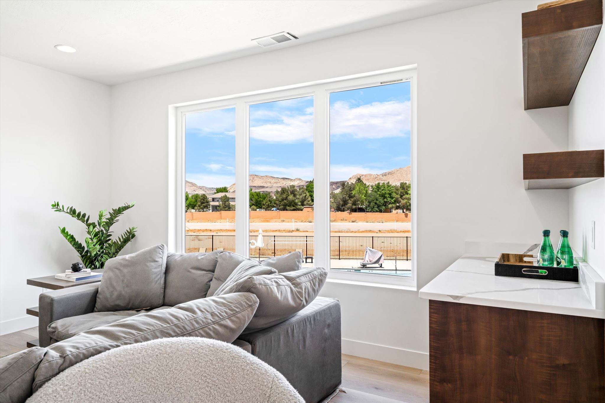 LEDGES OF SG HILLCREST - Residential